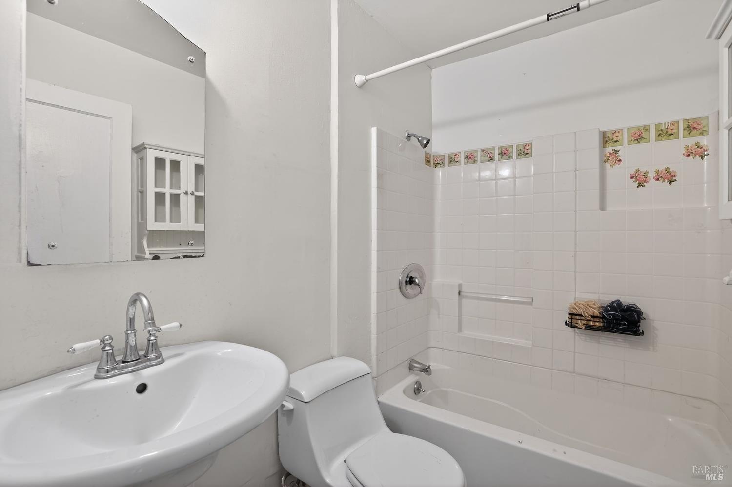 Detail Gallery Image 28 of 30 For 1565 Timothy Dr, San Leandro,  CA 94577 - 4 Beds | 2 Baths