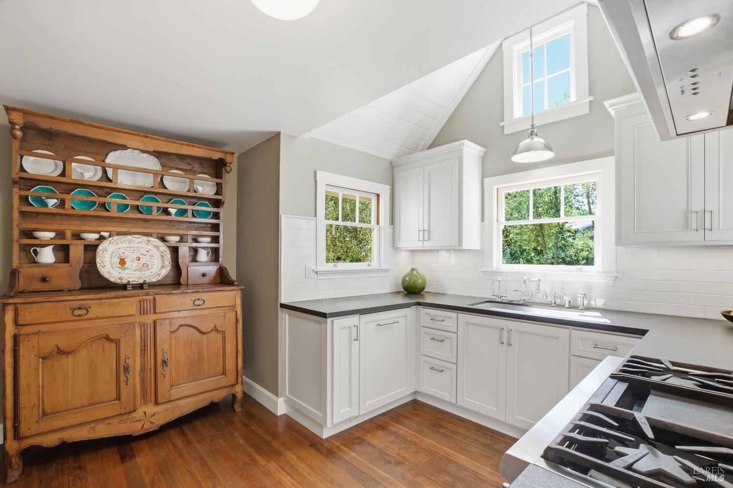 Detail Gallery Image 14 of 58 For 2072 Kirkland Ave, Napa,  CA 94558 - 3 Beds | 2 Baths