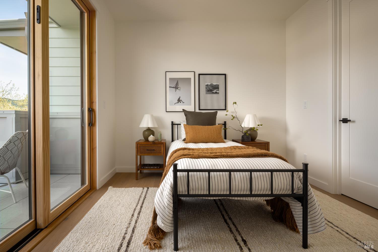 Detail Gallery Image 6 of 15 For 709 C St #2,  San Rafael,  CA 94901 - 3 Beds | 3/1 Baths