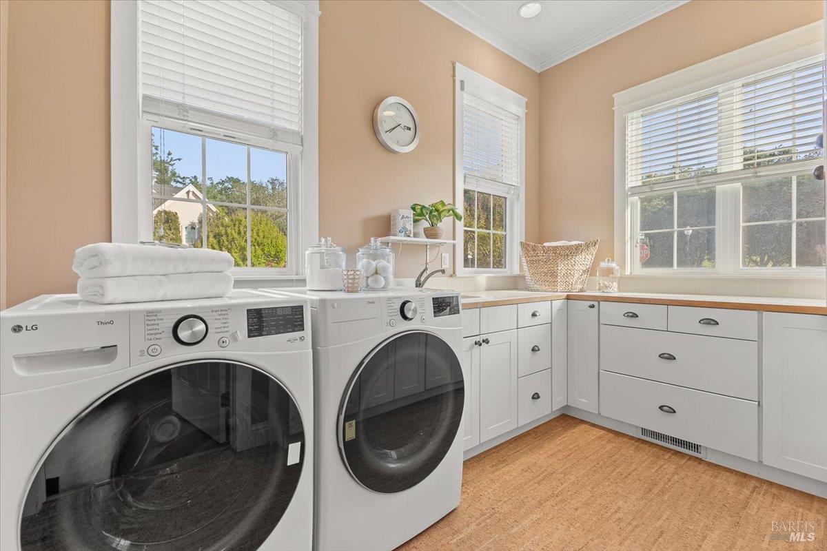 Detail Gallery Image 25 of 60 For 134 Moonlight Dr, Healdsburg,  CA 95448 - 4 Beds | 3/1 Baths