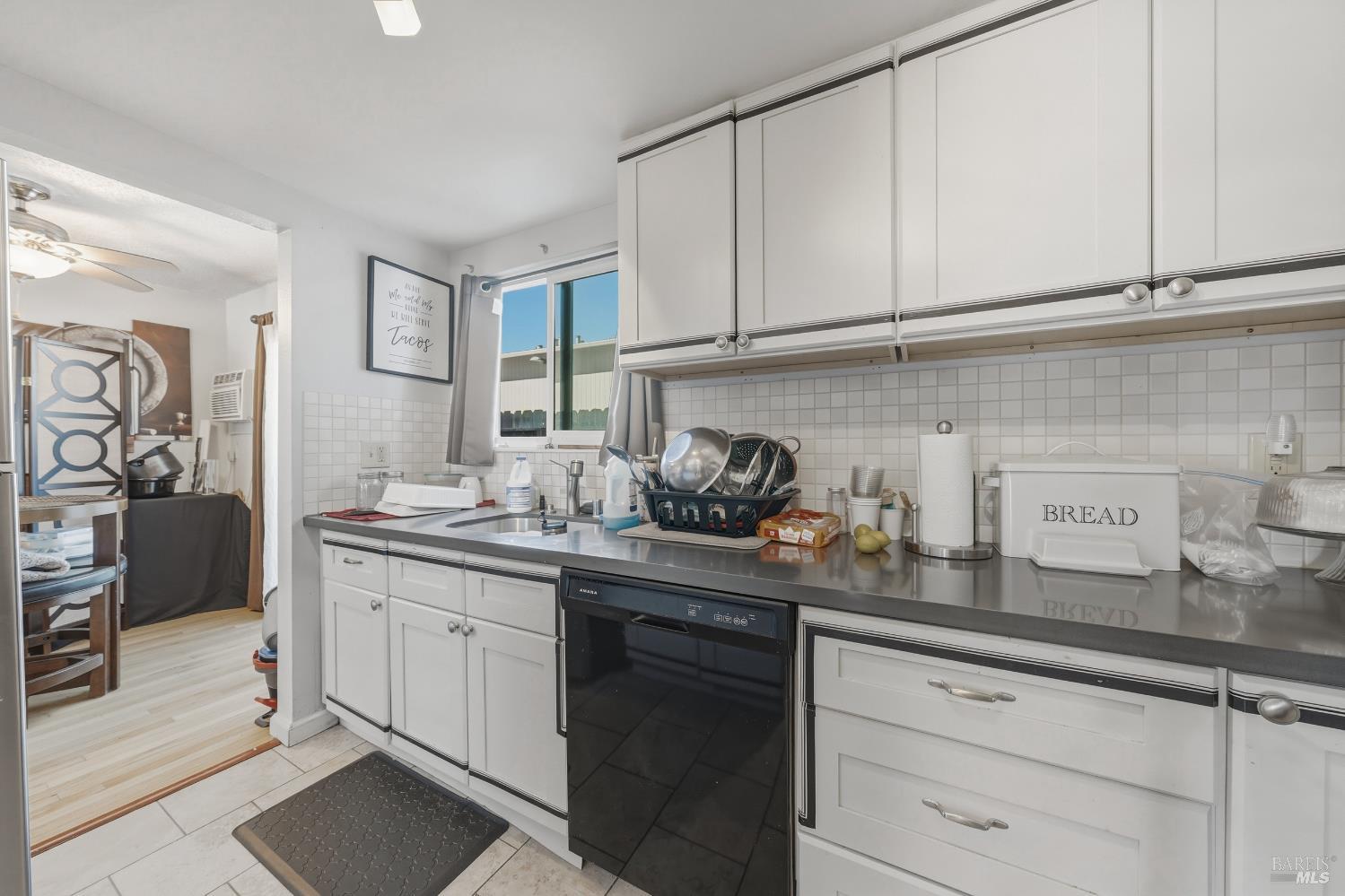 Detail Gallery Image 13 of 34 For 222 Del Luz Ct, Fairfield,  CA 94533 - 2 Beds | 1/1 Baths