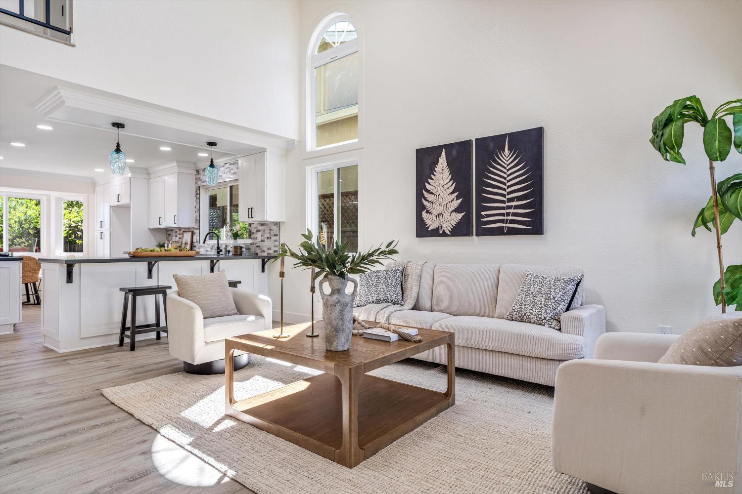 Detail Gallery Image 4 of 24 For 1741 Randon Way, Santa Rosa,  CA 95403 - 3 Beds | 2/1 Baths