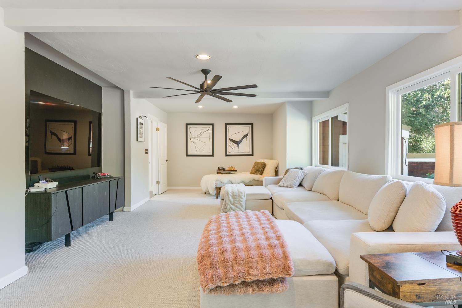 Detail Gallery Image 18 of 46 For 1676 Indian Valley Rd, Novato,  CA 94947 - 3 Beds | 4/1 Baths