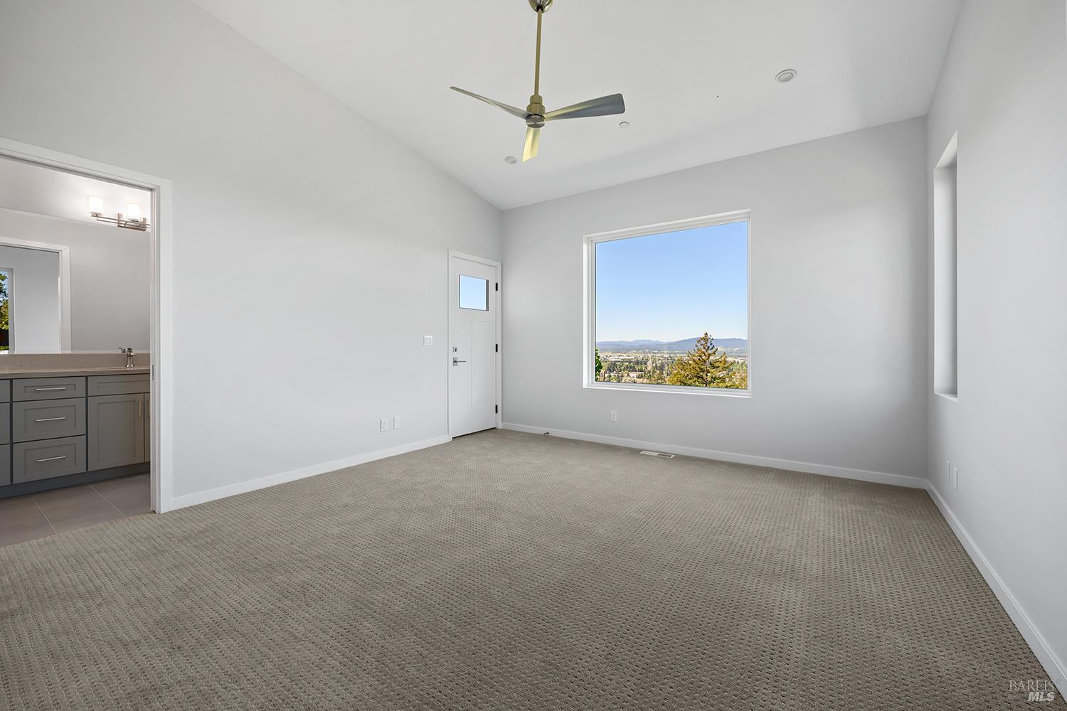 Detail Gallery Image 20 of 32 For 1292 Wikiup Dr, Santa Rosa,  CA 95403 - 2 Beds | 2 Baths