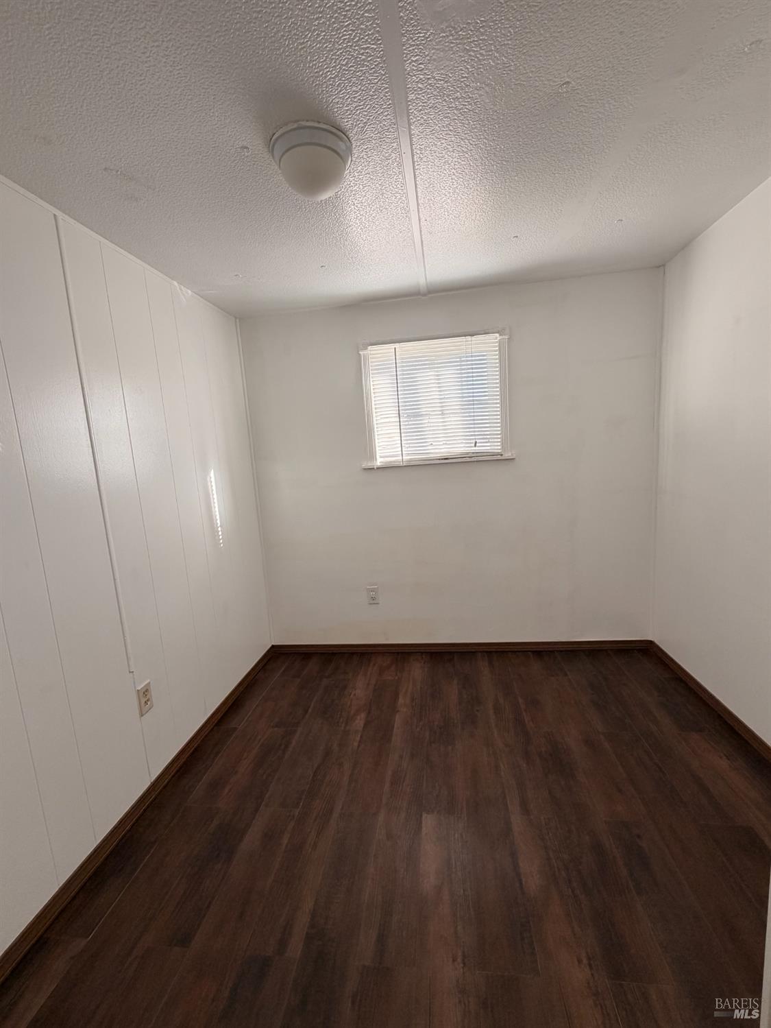 Detail Gallery Image 6 of 9 For 2500 Springs Rd, Vallejo,  CA 94591 - 2 Beds | 1 Baths