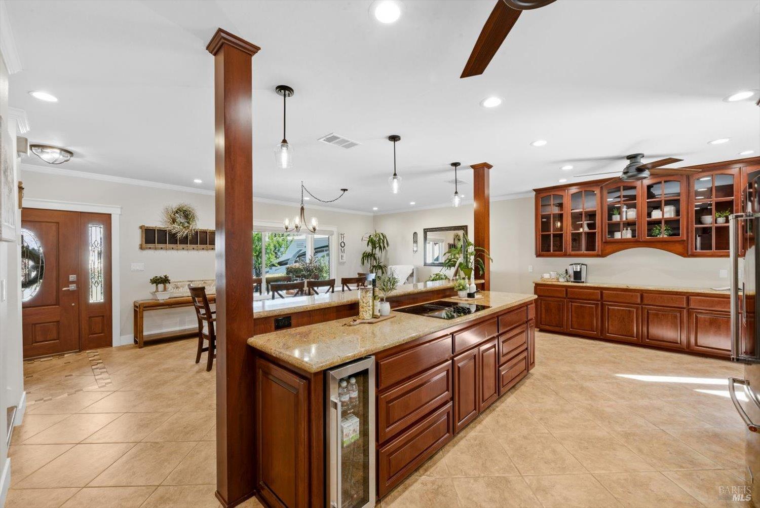 Detail Gallery Image 23 of 99 For 104 Westwood St, Vacaville,  CA 95688 - 5 Beds | 2/1 Baths