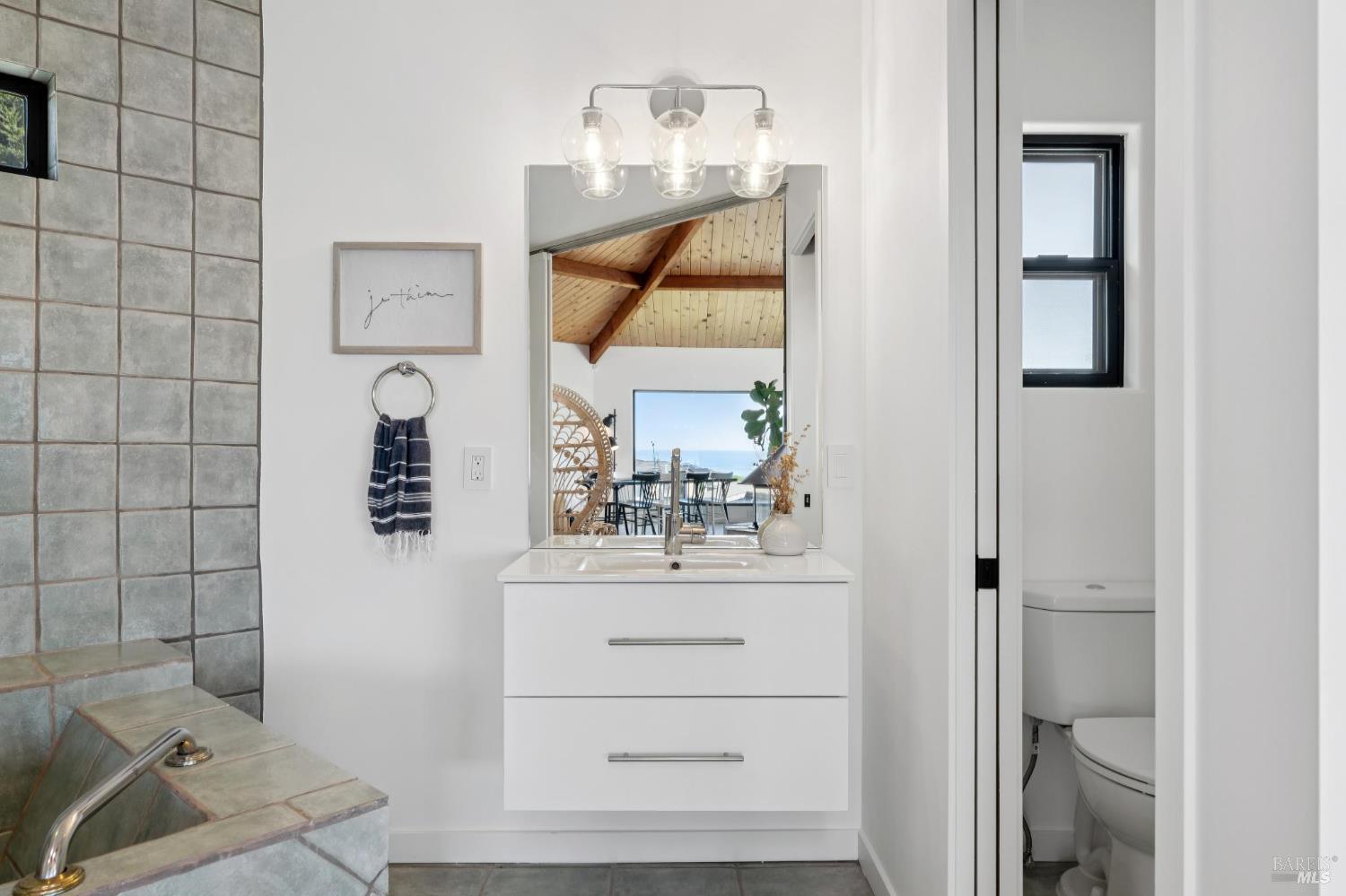 Detail Gallery Image 65 of 98 For 557 Oceana Dr, Dillon Beach,  CA 94929 - 3 Beds | 3 Baths