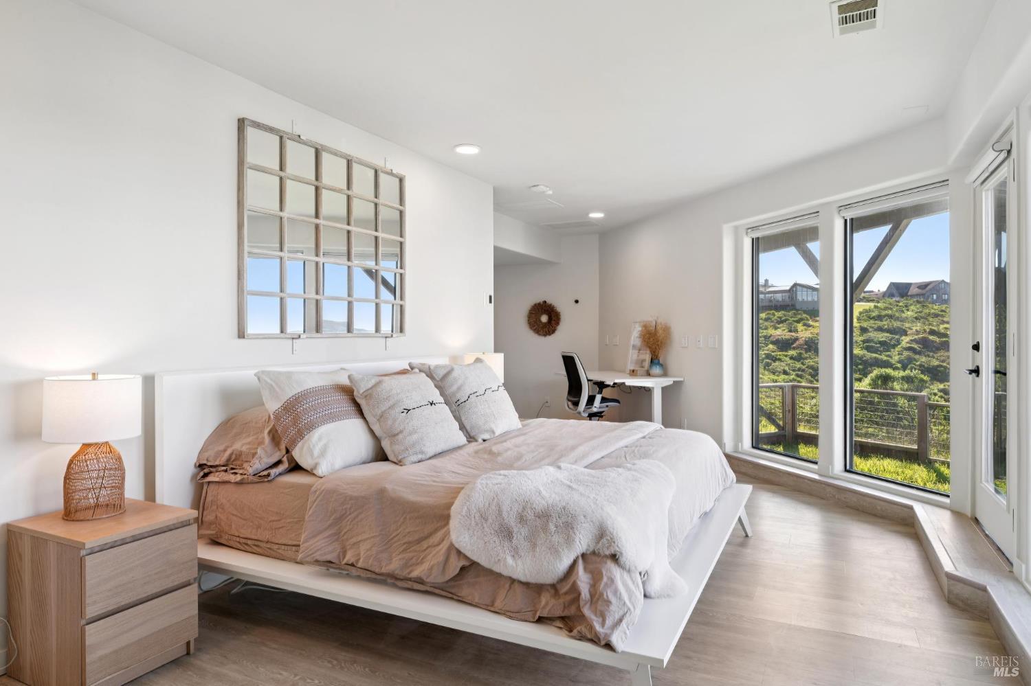 Detail Gallery Image 16 of 98 For 557 Oceana Dr, Dillon Beach,  CA 94929 - 3 Beds | 3 Baths