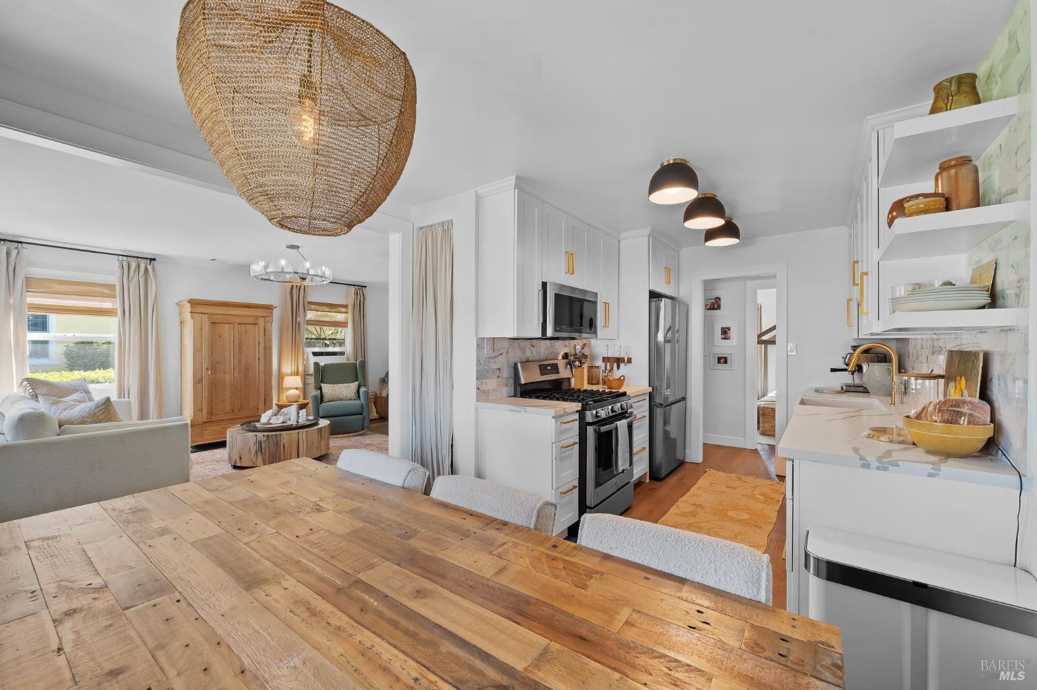 Detail Gallery Image 14 of 47 For 863 Oakwood Ave, Vallejo,  CA 94591 - 3 Beds | 1 Baths