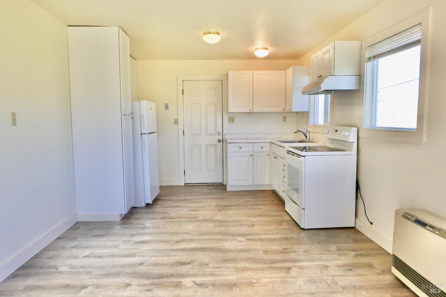 Detail Gallery Image 5 of 20 For 658 S Franklin St, Fort Bragg,  CA 95437 - 1 Beds | 1 Baths