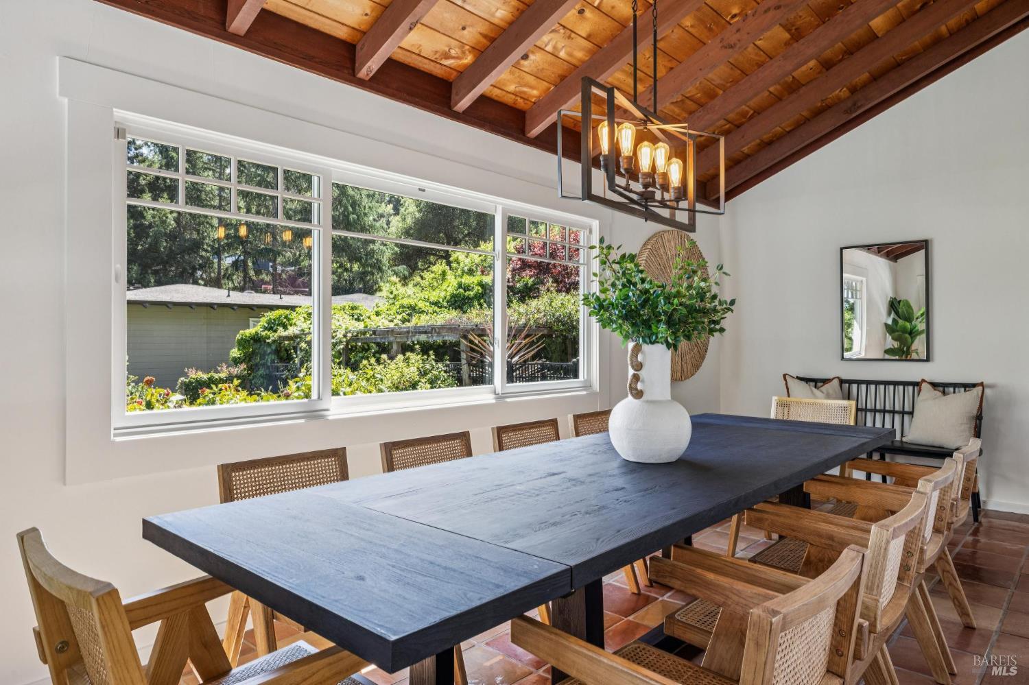 Detail Gallery Image 37 of 93 For 47 Main Dr, San Rafael,  CA 94901 - 4 Beds | 5 Baths