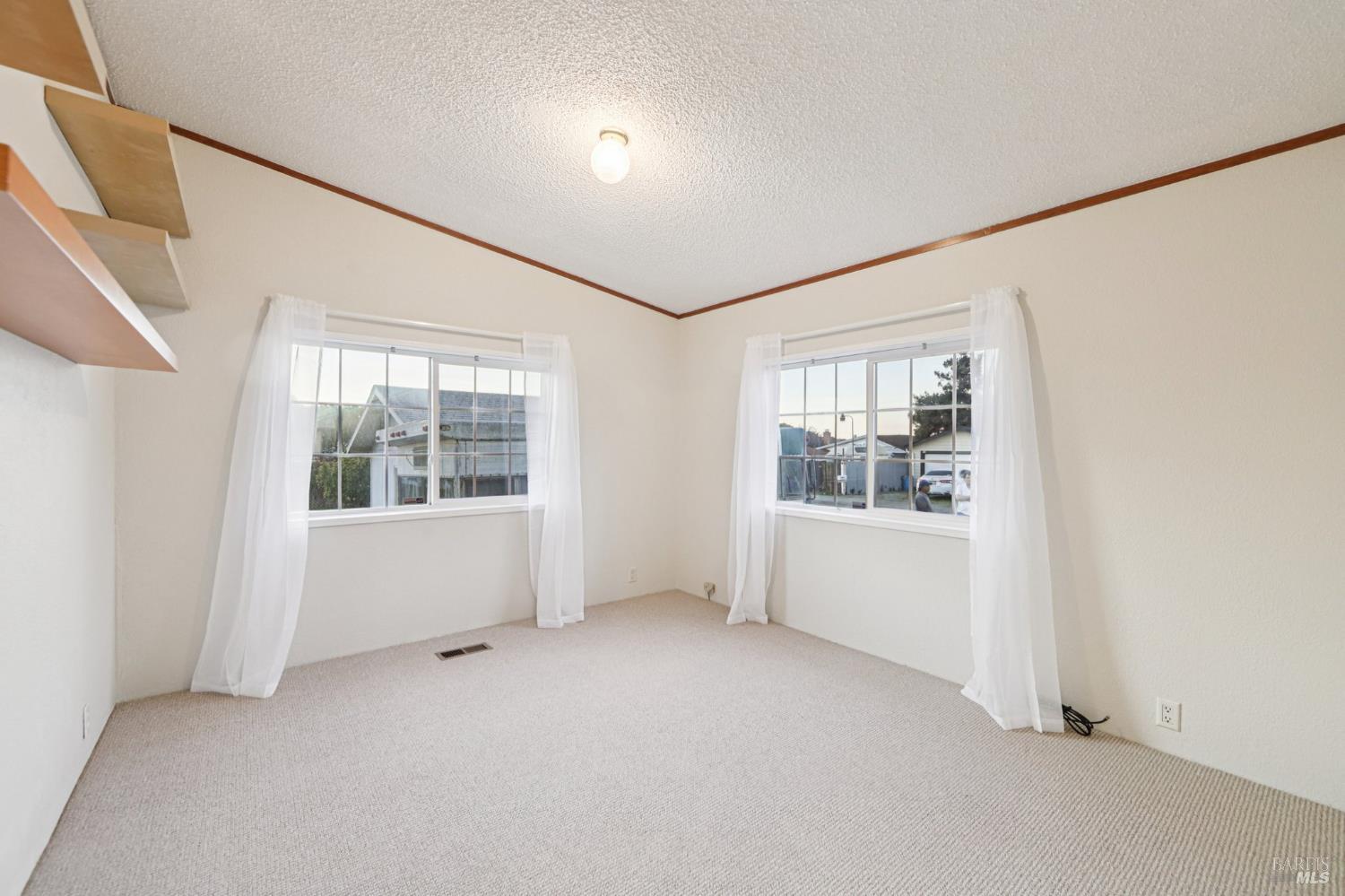 Detail Gallery Image 21 of 47 For 2704 Ridge Rd, San Pablo,  CA 94806 - 3 Beds | 2 Baths