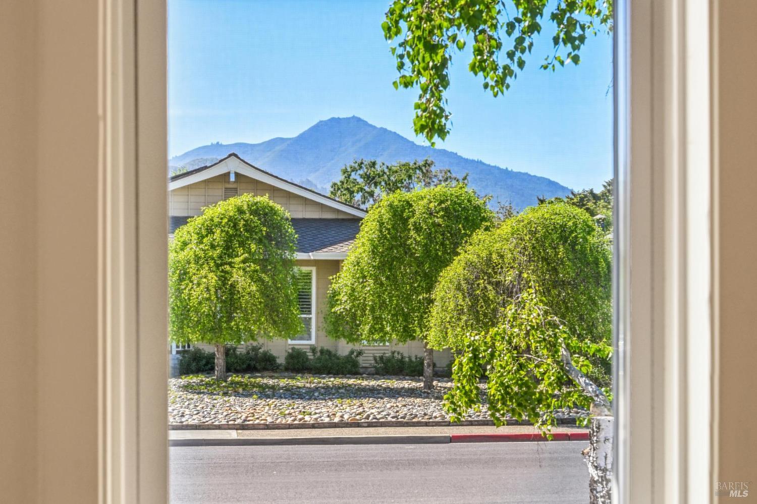 Detail Gallery Image 2 of 65 For 319 Golden Hind Psge, Corte Madera,  CA 94925 - 3 Beds | 2 Baths