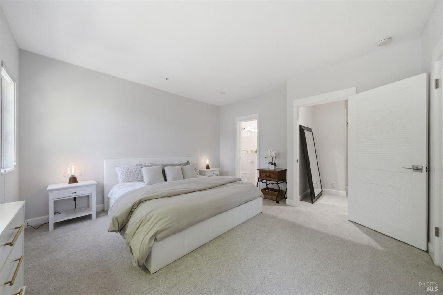Detail Gallery Image 34 of 50 For 29 Bayview Ave #3,  Mill Valley,  CA 94941 - 2 Beds | 2 Baths