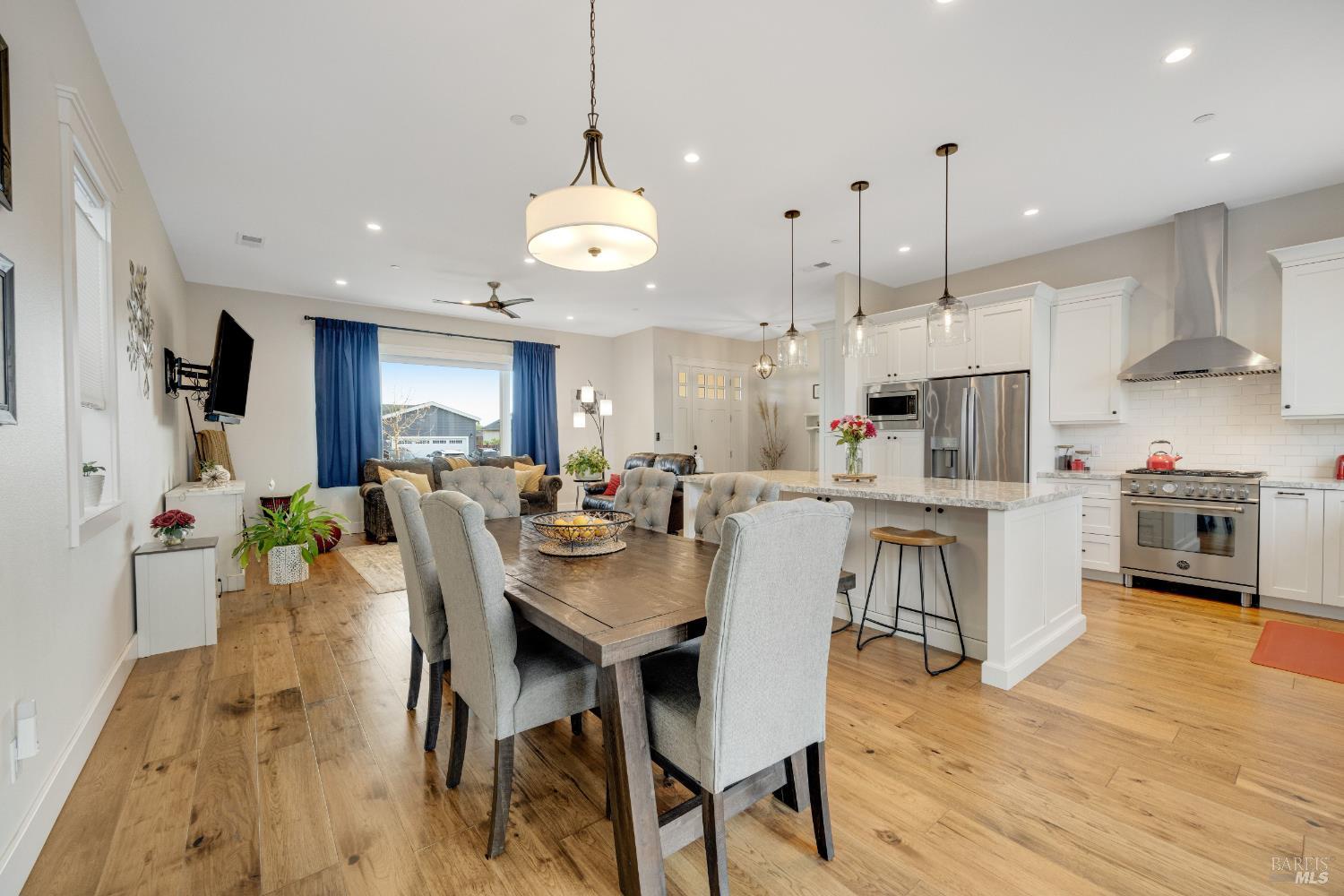 Detail Gallery Image 13 of 44 For 1935 San Marcos Dr, Santa Rosa,  CA 95403 - 3 Beds | 2 Baths