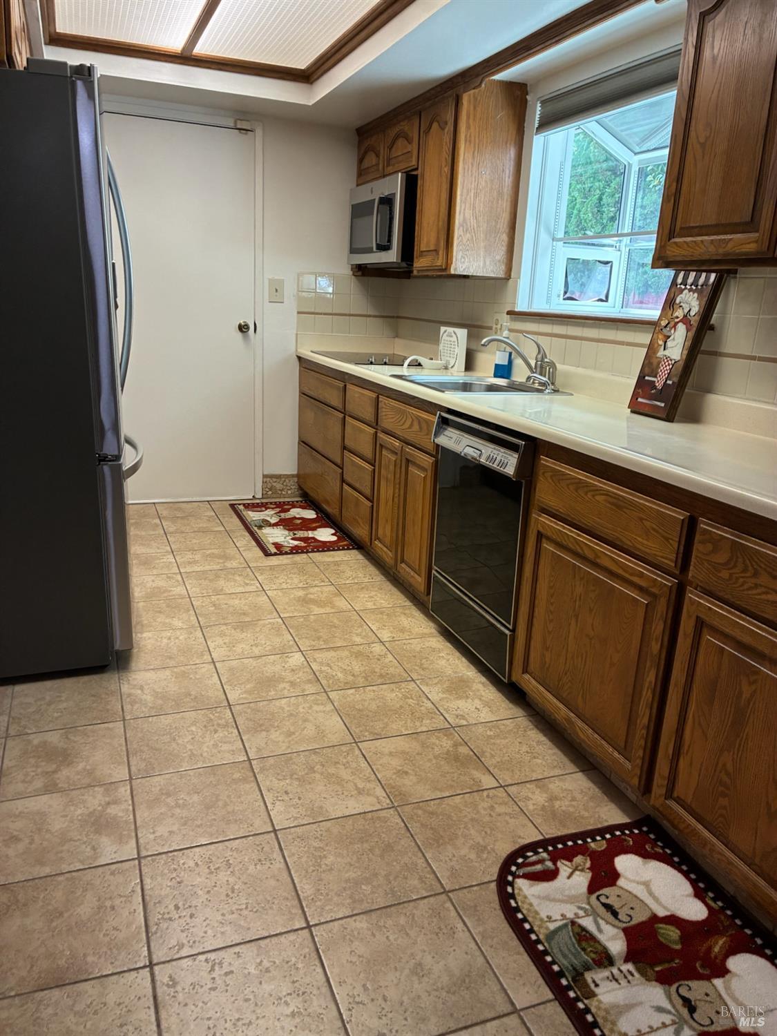 Detail Gallery Image 23 of 38 For 300 Begonia Blvd, Fairfield,  CA 94533 - 4 Beds | 2 Baths