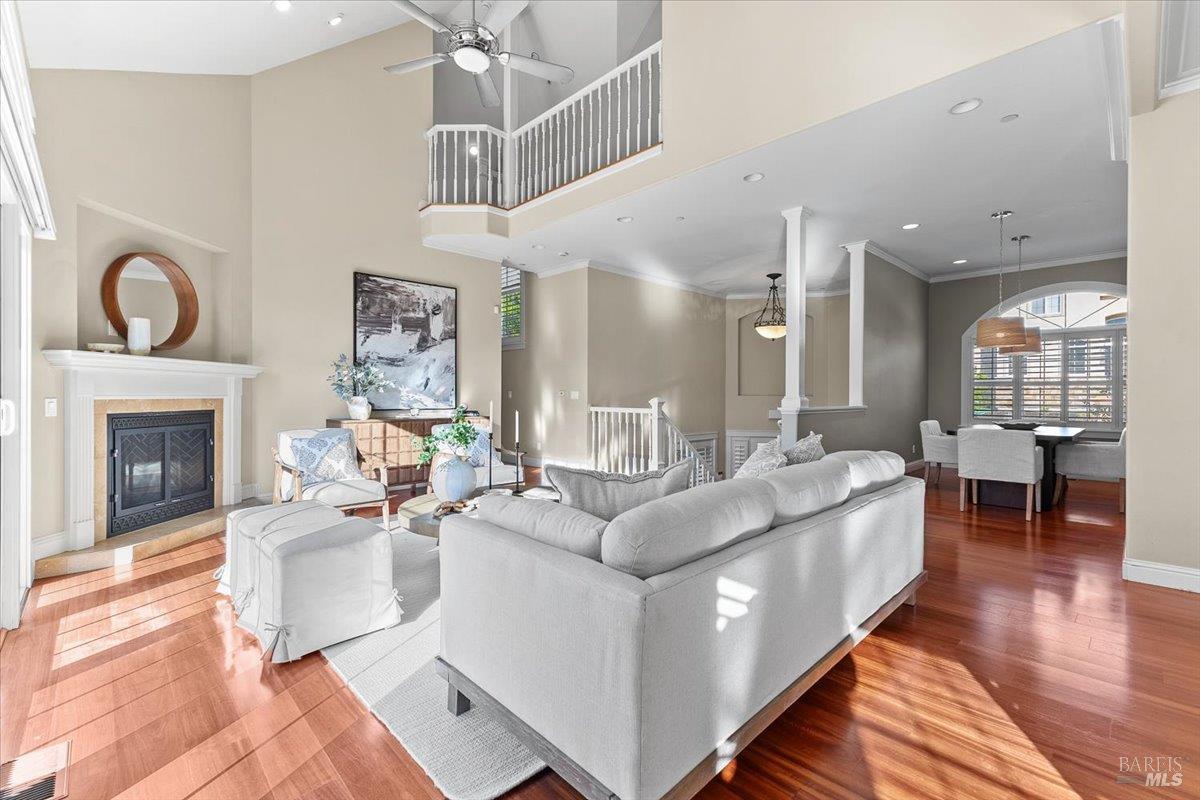 Detail Gallery Image 8 of 60 For 134 Moonlight Dr, Healdsburg,  CA 95448 - 4 Beds | 3/1 Baths