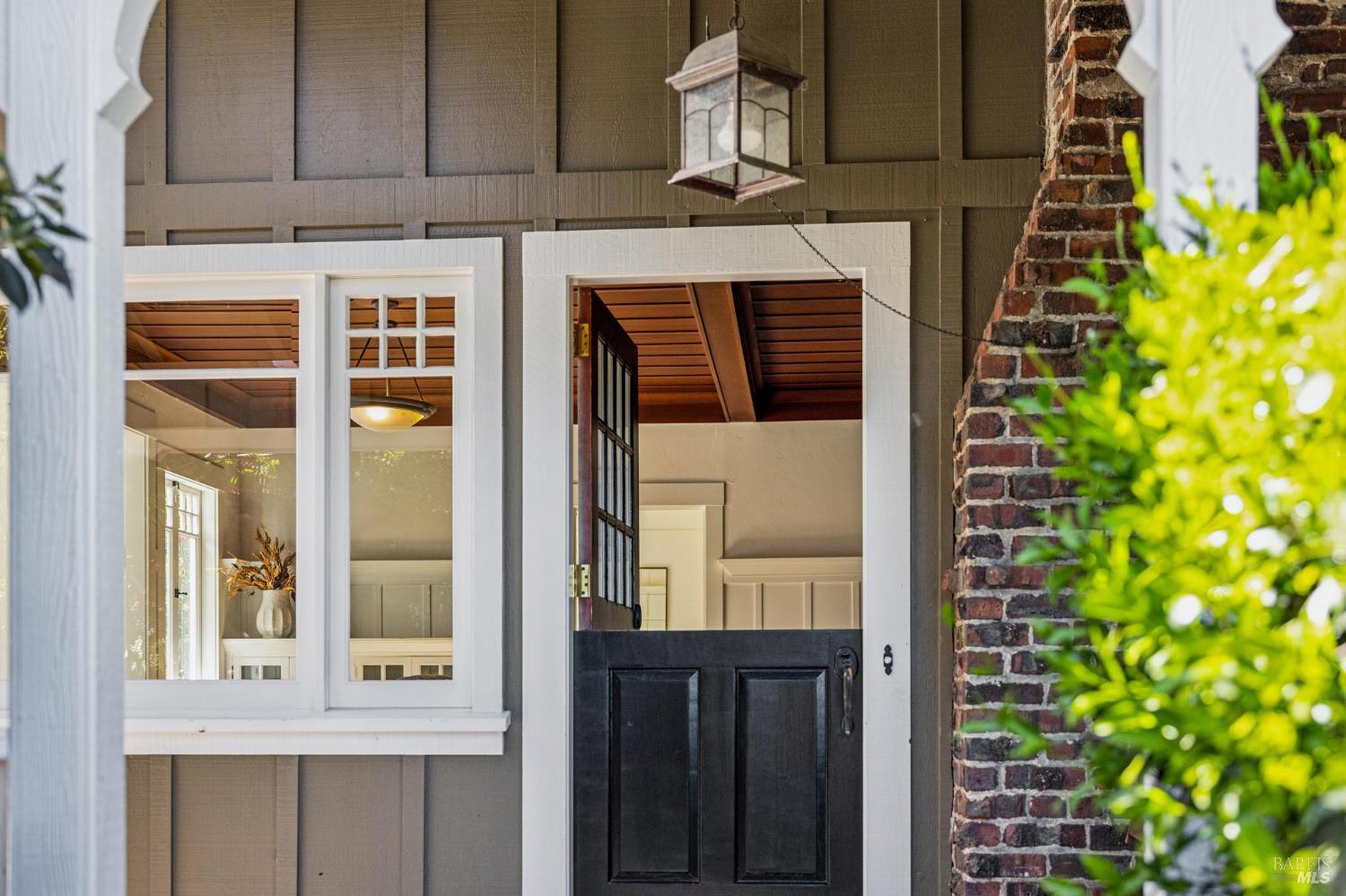 Detail Gallery Image 20 of 93 For 47 Main Dr, San Rafael,  CA 94901 - 4 Beds | 5 Baths