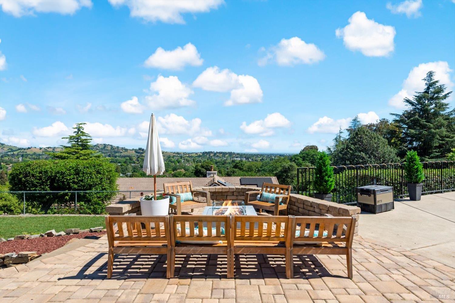 Detail Gallery Image 71 of 99 For 160 Wykoff Dr, Vacaville,  CA 95688 - 6 Beds | 4 Baths