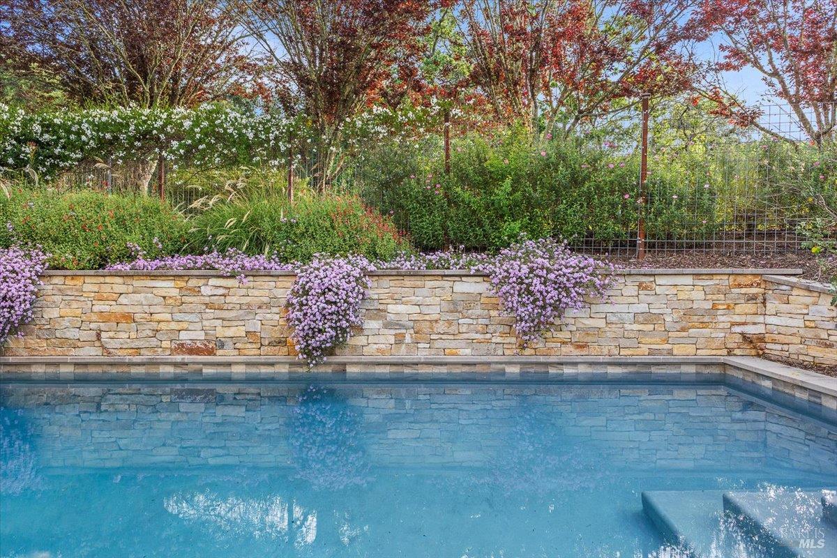 Detail Gallery Image 59 of 60 For 134 Moonlight Dr, Healdsburg,  CA 95448 - 4 Beds | 3/1 Baths