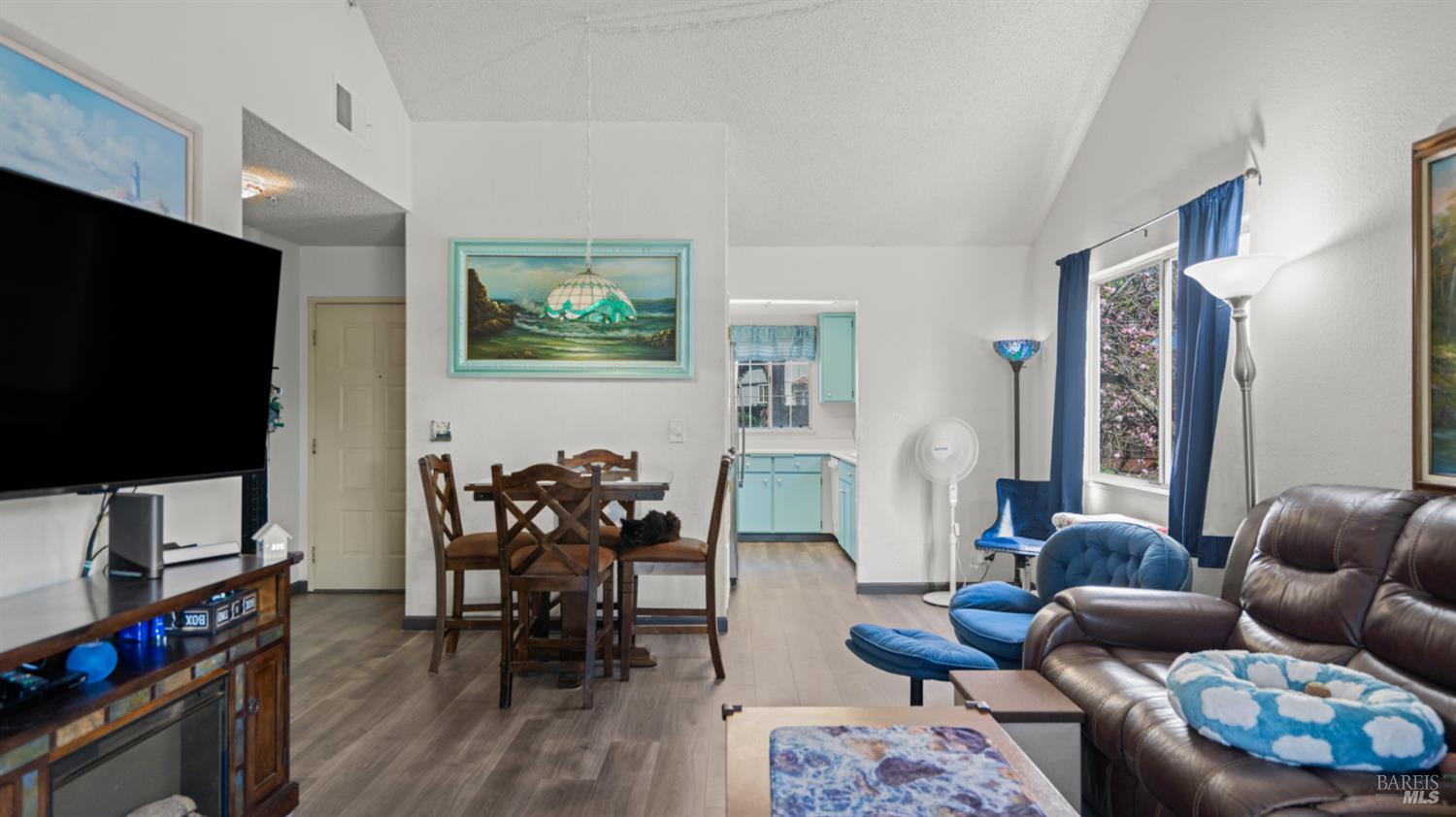 Detail Gallery Image 5 of 22 For 312 Blanchard Ln, Benicia,  CA 94510 - 2 Beds | 2 Baths