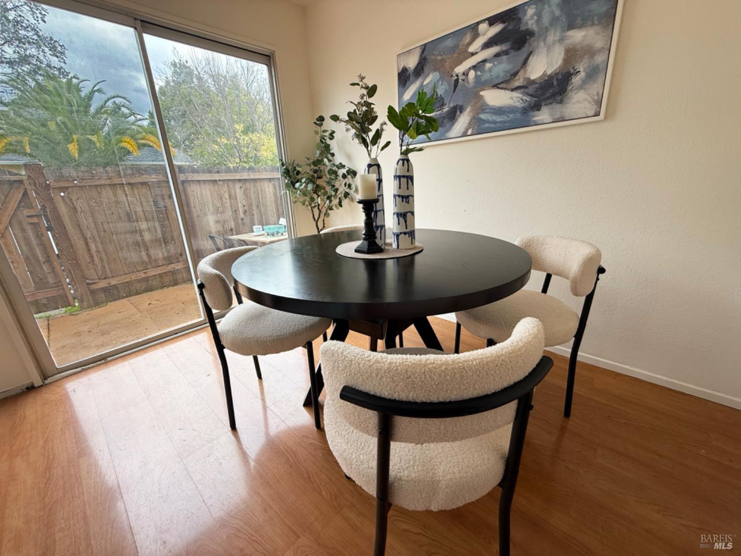 Detail Gallery Image 7 of 36 For 1422 N Oak St, Calistoga,  CA 94515 - 3 Beds | 2 Baths