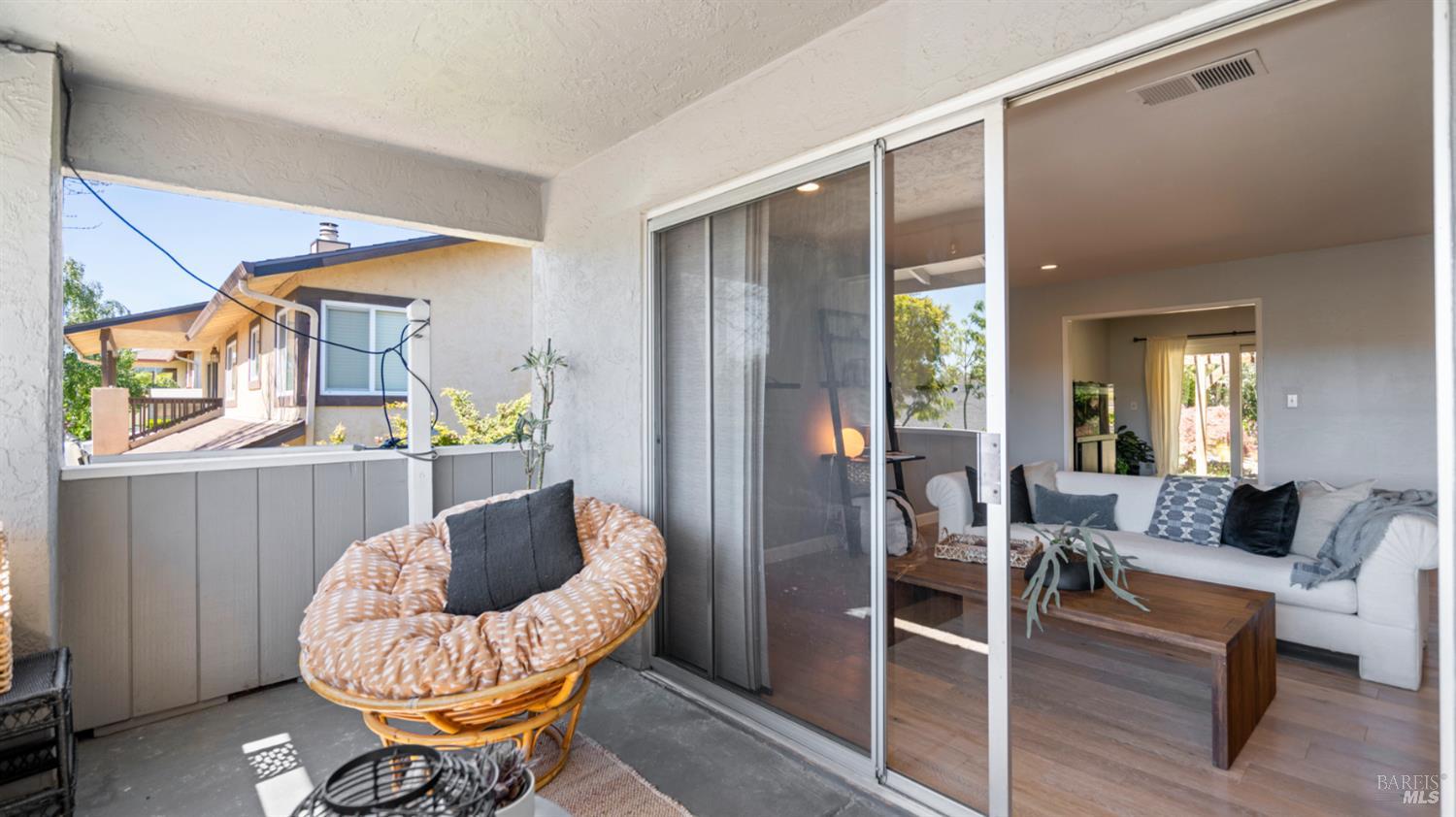 Detail Gallery Image 20 of 52 For 1229 Monte Vista Ct, Benicia,  CA 94510 - 3 Beds | 2 Baths