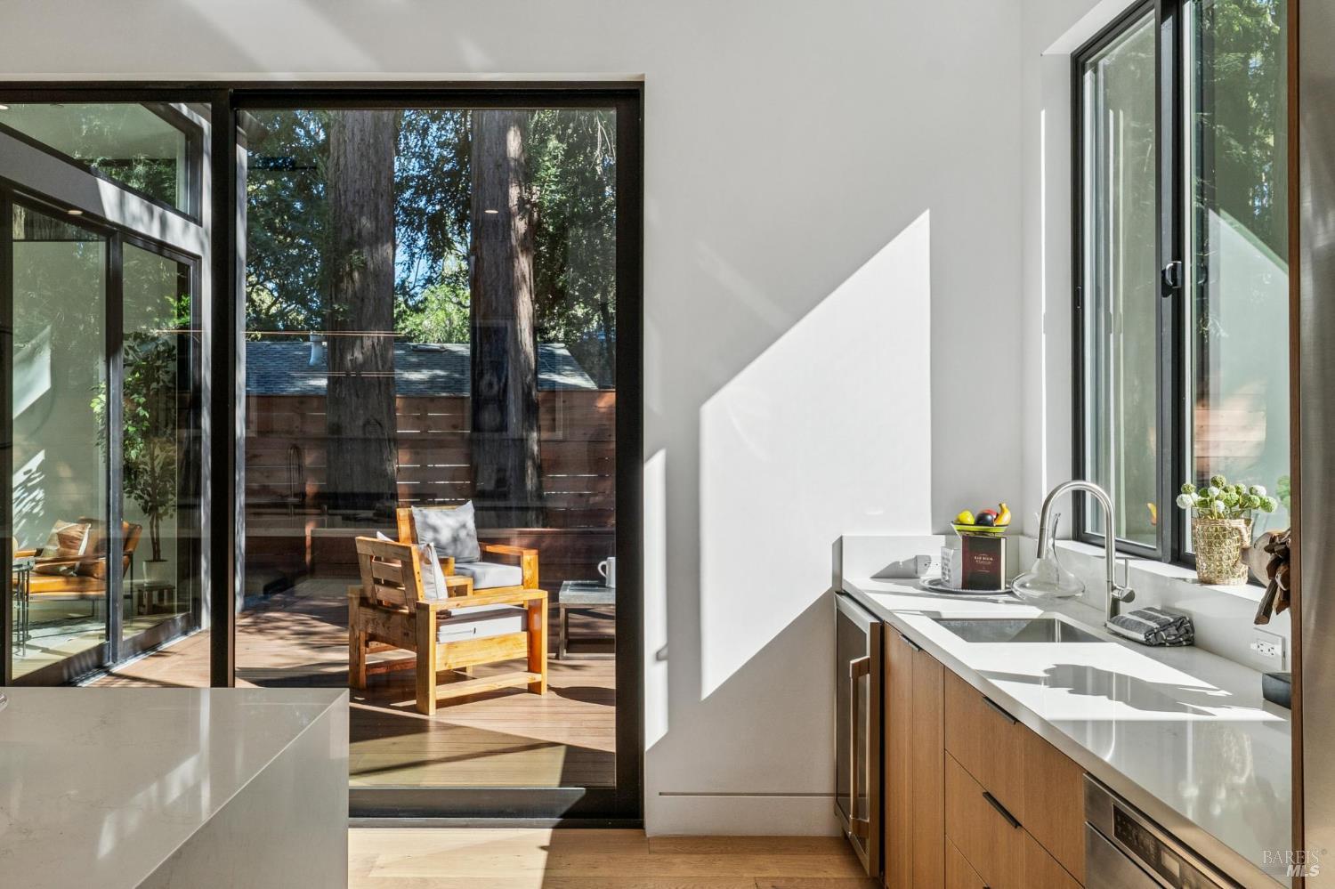 Detail Gallery Image 34 of 88 For 93 Magnolia Ave, Larkspur,  CA 94939 - 3 Beds | 3 Baths