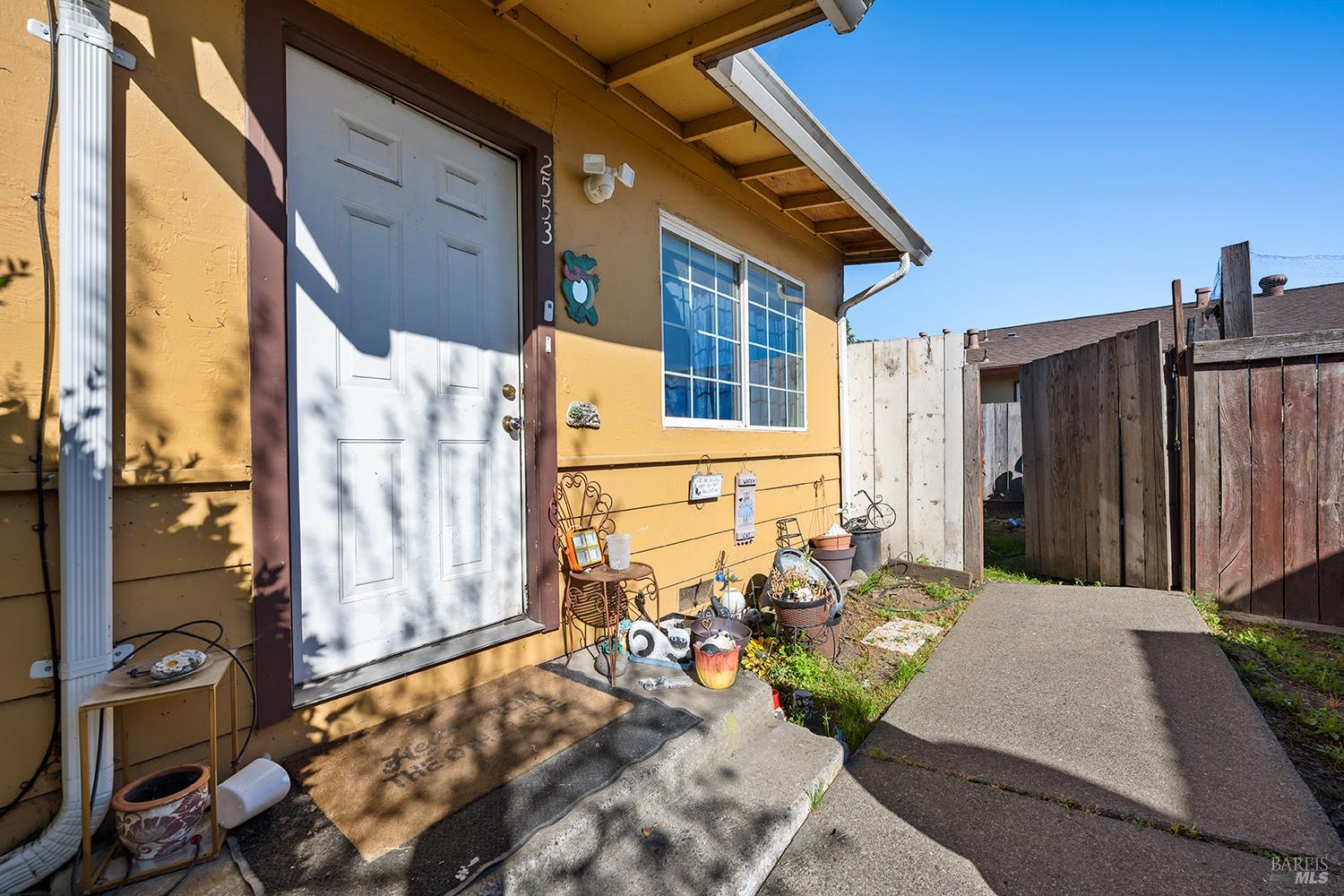 Detail Gallery Image 17 of 27 For 2549 Corby Ave, Santa Rosa,  CA 95407 - – Beds | – Baths