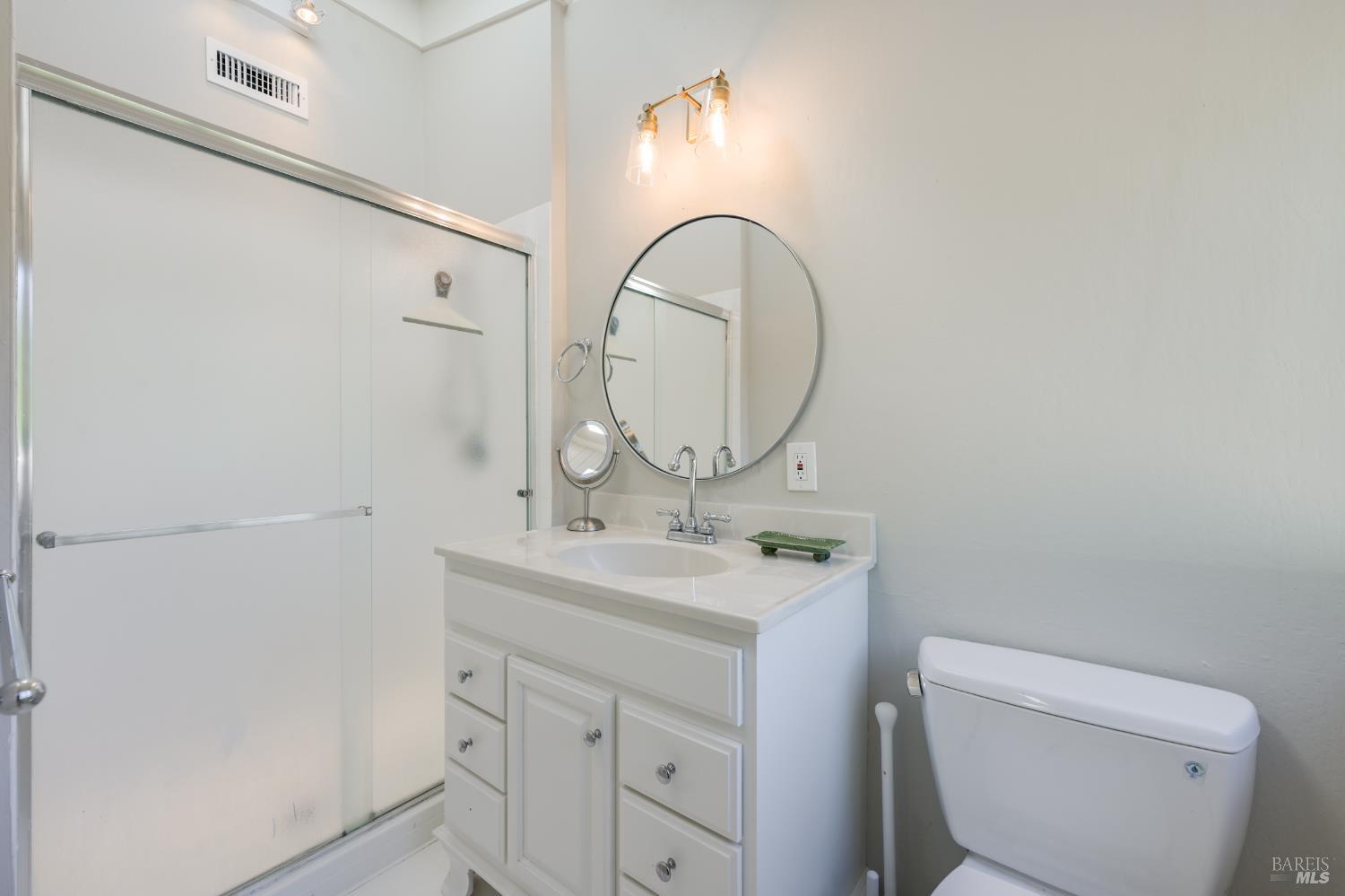 Detail Gallery Image 22 of 46 For 1676 Indian Valley Rd, Novato,  CA 94947 - 3 Beds | 4/1 Baths