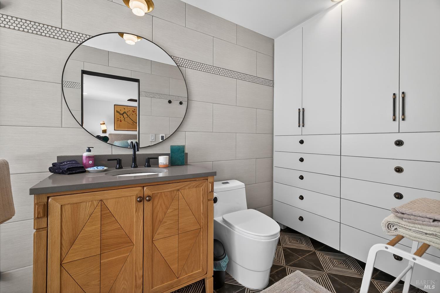 Detail Gallery Image 27 of 71 For 3662 Lovall Valley Rd, Sonoma,  CA 95476 - 3 Beds | 2 Baths