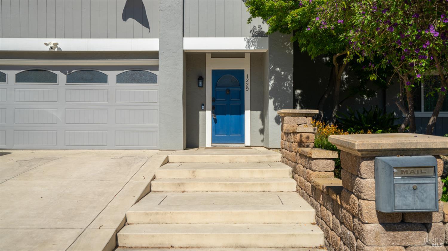 Detail Gallery Image 5 of 52 For 1229 Monte Vista Ct, Benicia,  CA 94510 - 3 Beds | 2 Baths