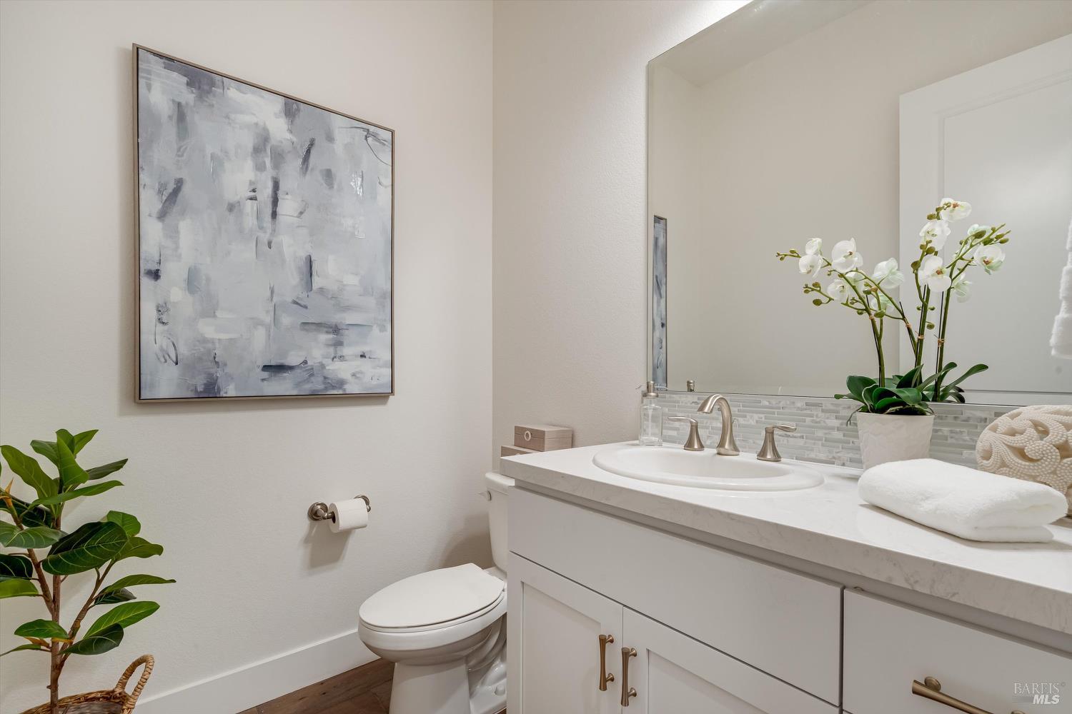 Detail Gallery Image 10 of 40 For 215 Pheasant Ct, Napa,  CA 94558 - 4 Beds | 2/1 Baths