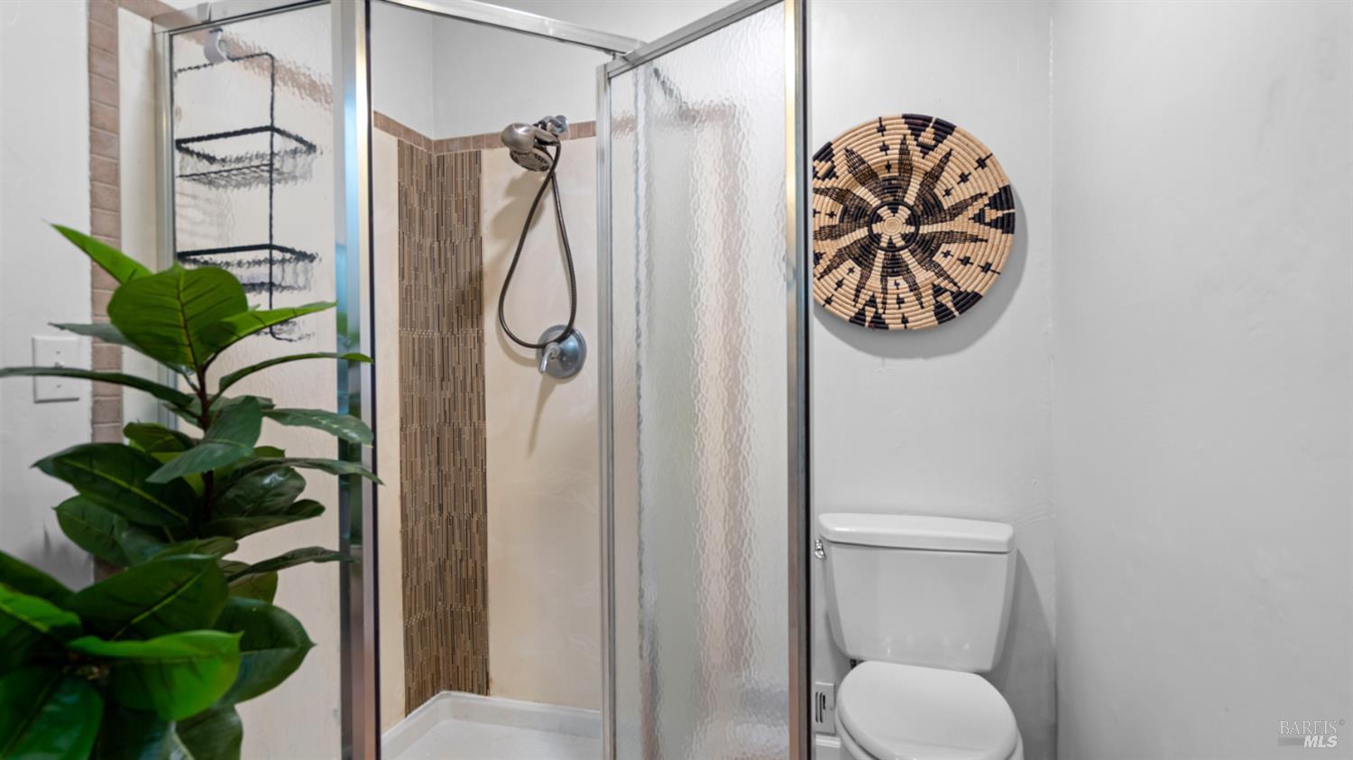 Detail Gallery Image 13 of 52 For 1229 Monte Vista Ct, Benicia,  CA 94510 - 3 Beds | 2 Baths