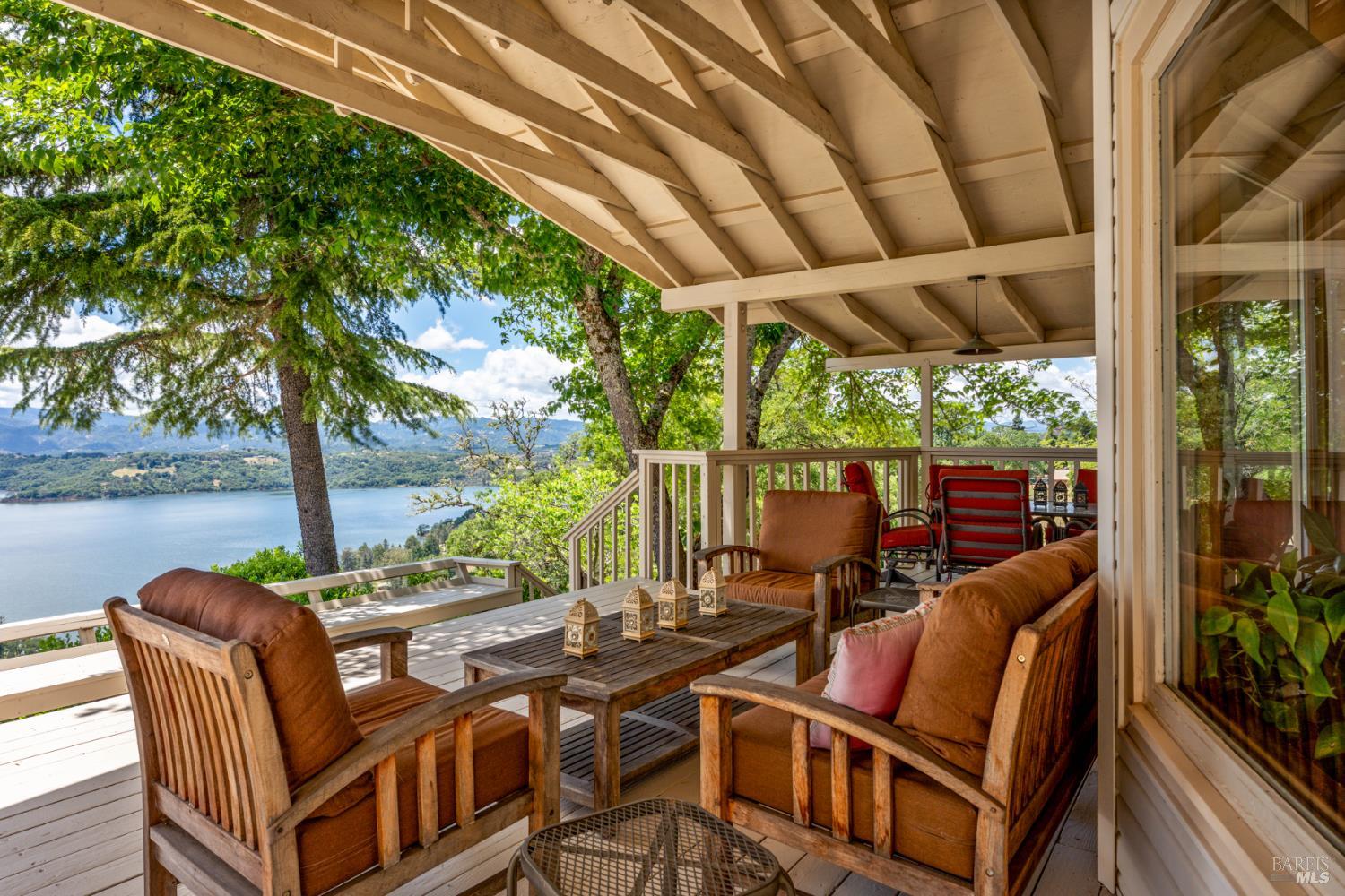 Detail Gallery Image 6 of 44 For 3760 King Ranch Rd, Ukiah,  CA 95482 - 3 Beds | 2 Baths