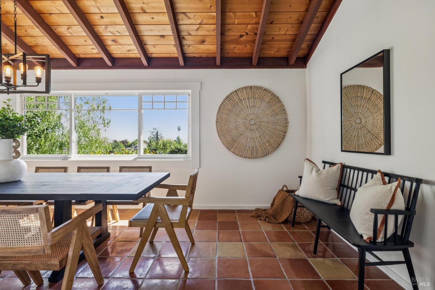 Detail Gallery Image 33 of 93 For 47 Main Dr, San Rafael,  CA 94901 - 4 Beds | 5 Baths