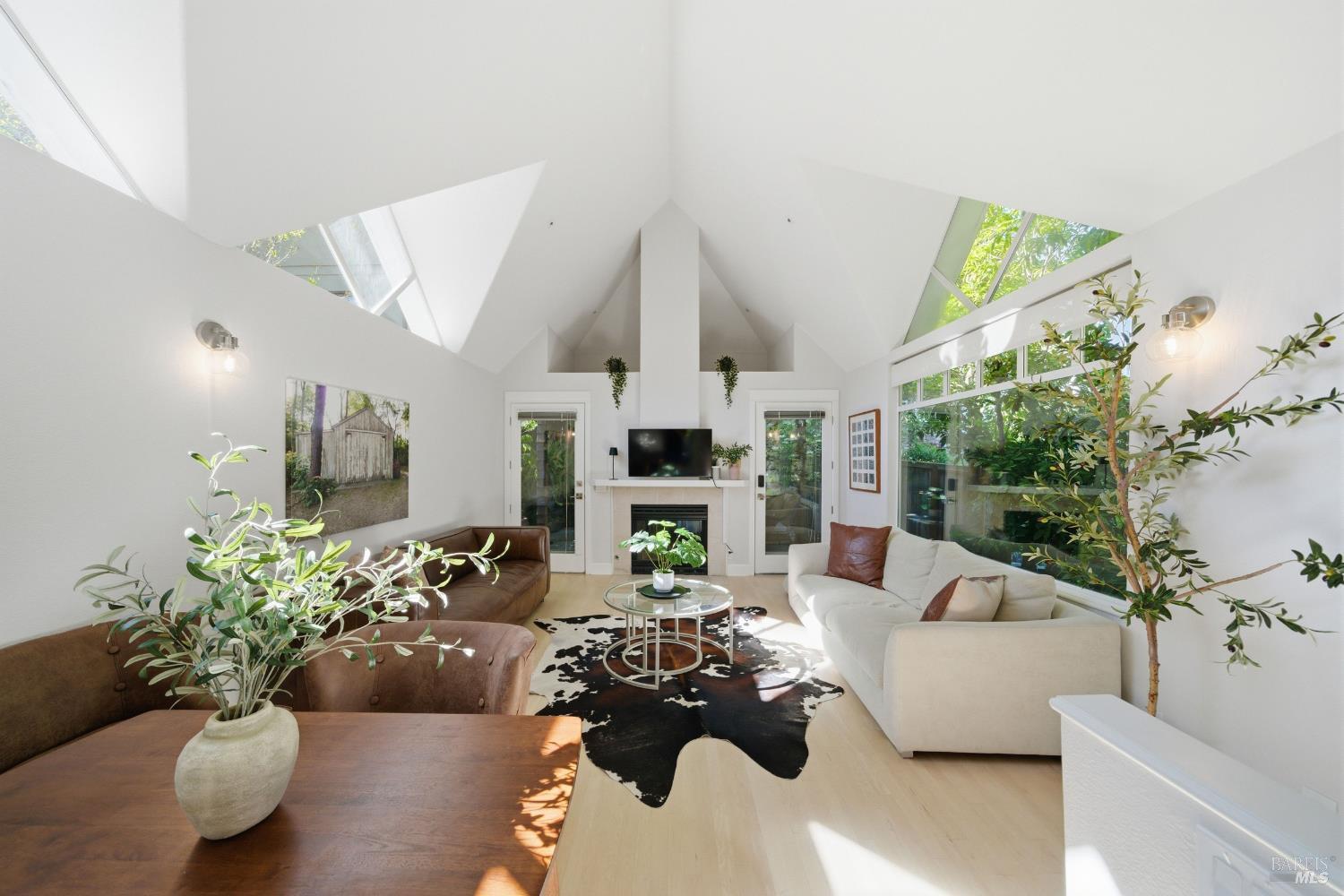 Detail Gallery Image 15 of 50 For 29 Bayview Ave #3,  Mill Valley,  CA 94941 - 2 Beds | 2 Baths