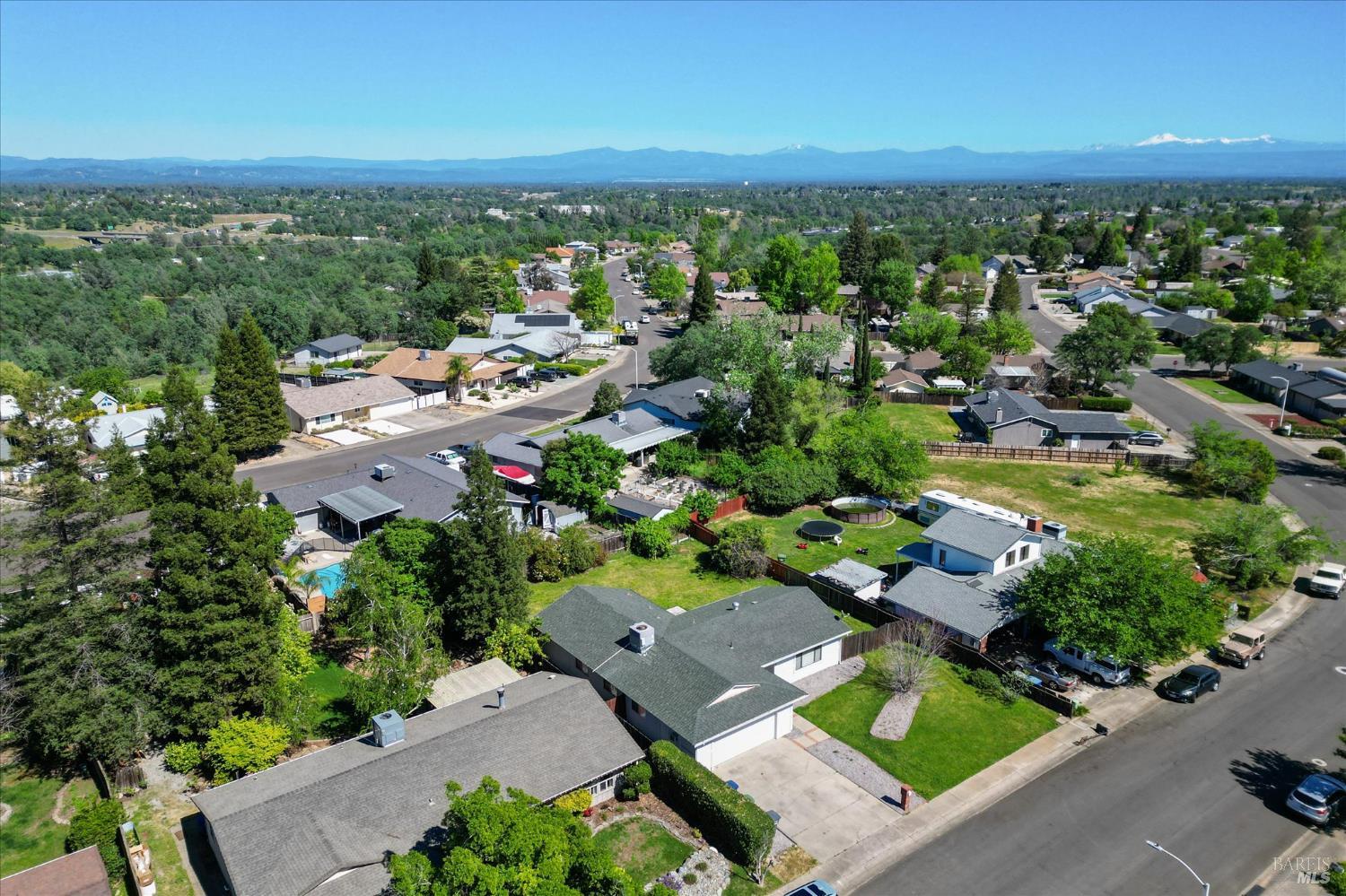 Detail Gallery Image 50 of 66 For 244 Woodhill Dr, Redding,  CA 96003 - 3 Beds | 2 Baths