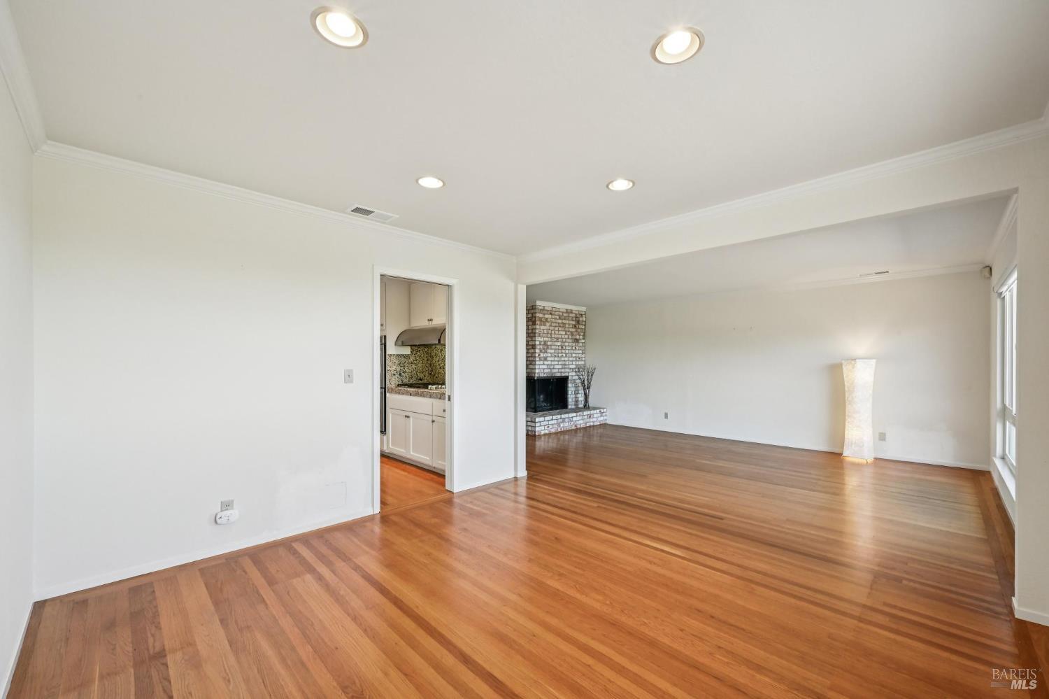 Detail Gallery Image 26 of 65 For 319 Golden Hind Psge, Corte Madera,  CA 94925 - 3 Beds | 2 Baths