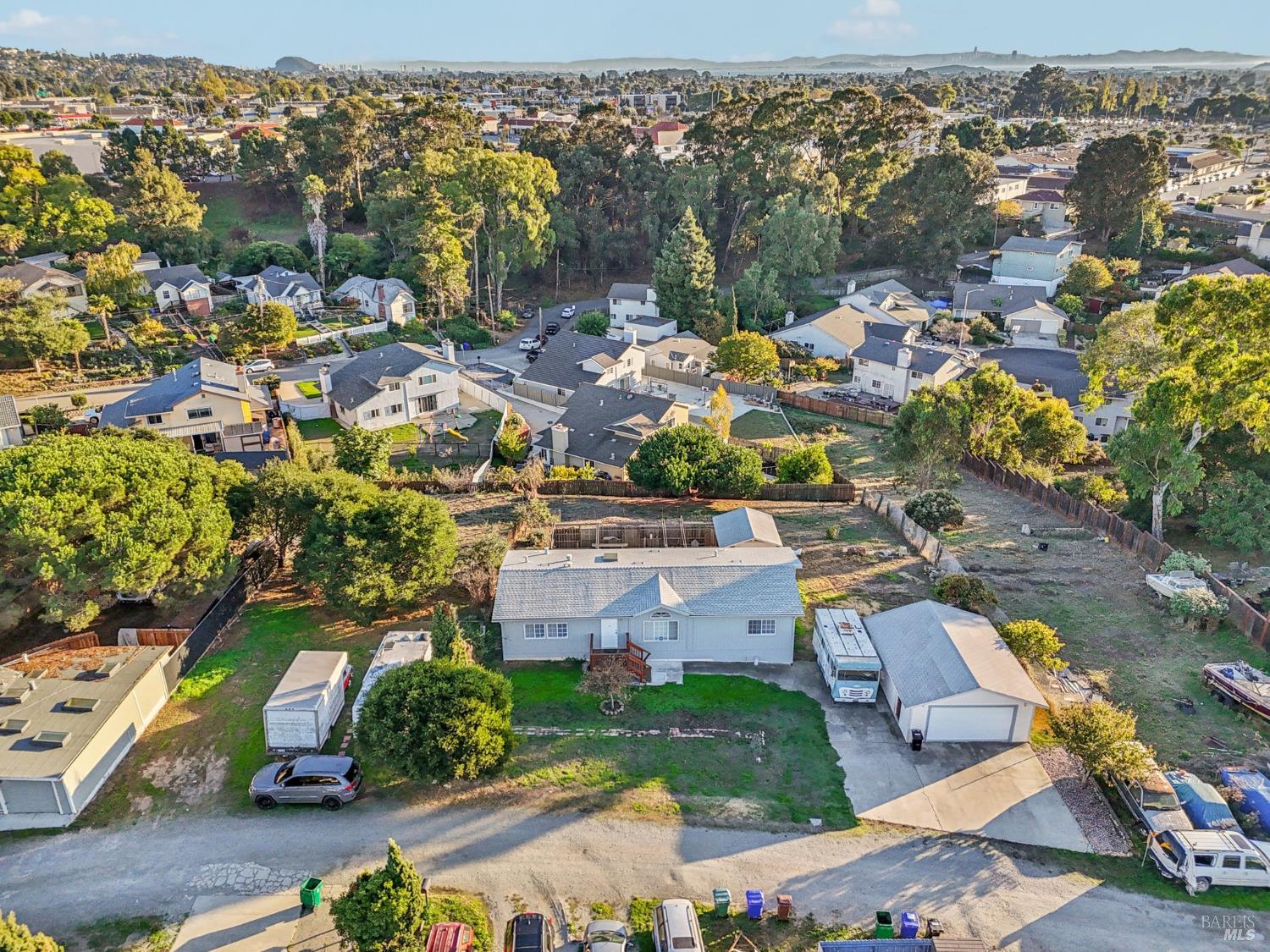 Detail Gallery Image 35 of 47 For 2704 Ridge Rd, San Pablo,  CA 94806 - 3 Beds | 2 Baths