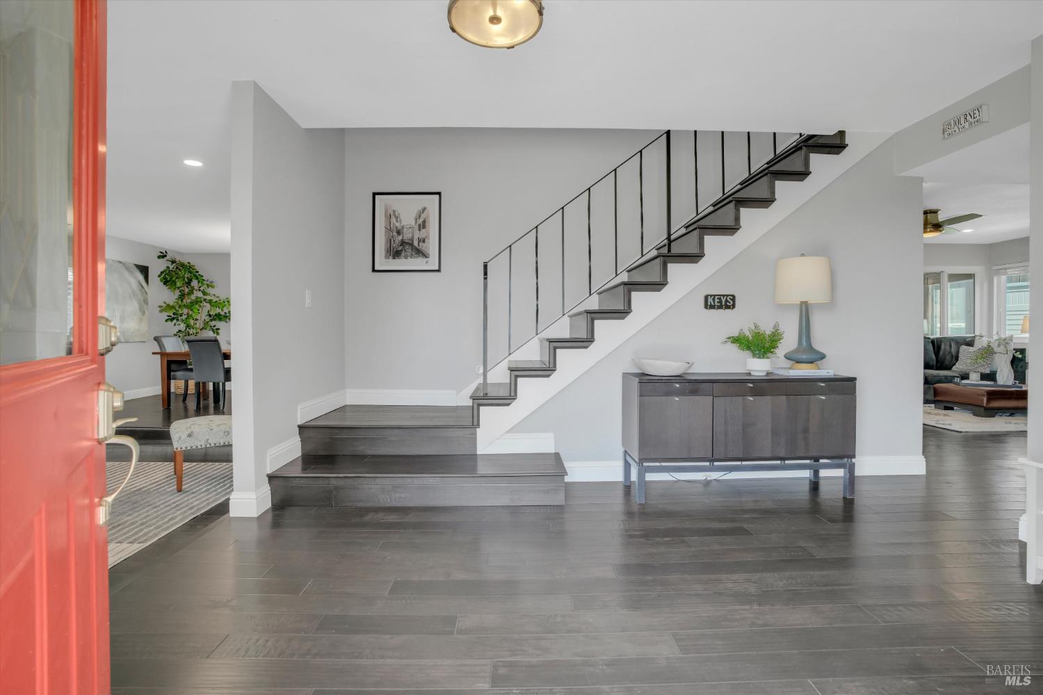 Detail Gallery Image 4 of 36 For 249 Baker St, Benicia,  CA 94510 - 4 Beds | 2/1 Baths