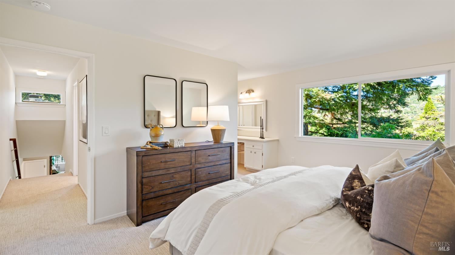 Detail Gallery Image 23 of 77 For 5 Viox Way, San Rafael,  CA 94901 - 4 Beds | 3/1 Baths