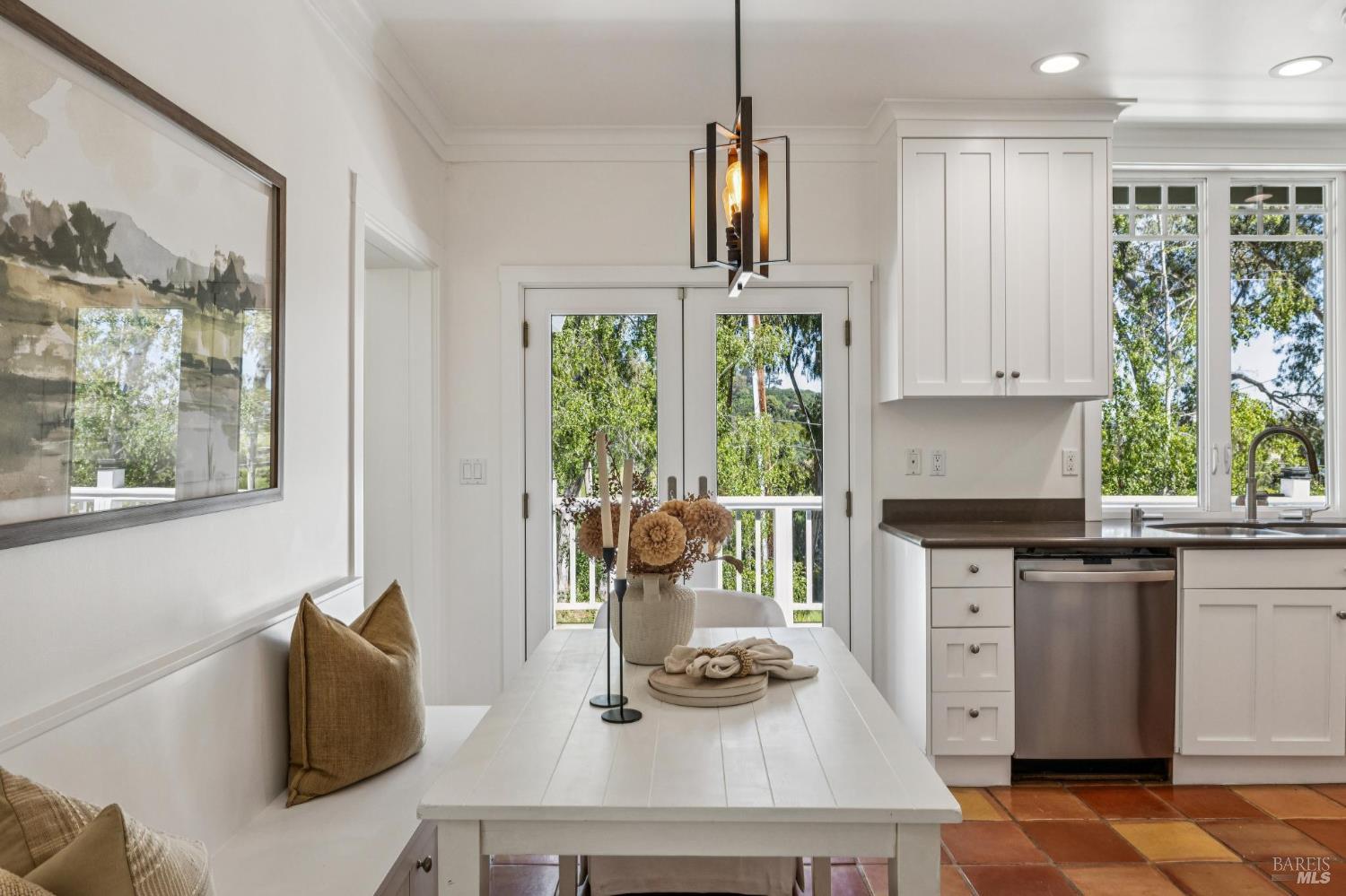 Detail Gallery Image 46 of 93 For 47 Main Dr, San Rafael,  CA 94901 - 4 Beds | 5 Baths