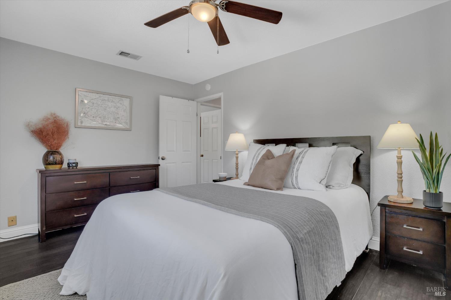 Detail Gallery Image 27 of 36 For 249 Baker St, Benicia,  CA 94510 - 4 Beds | 2/1 Baths