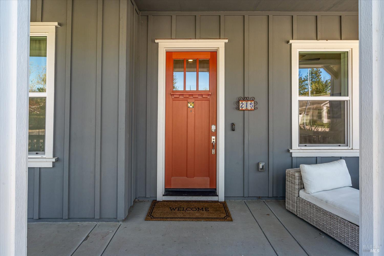 Detail Gallery Image 2 of 40 For 215 Pheasant Ct, Napa,  CA 94558 - 4 Beds | 2/1 Baths