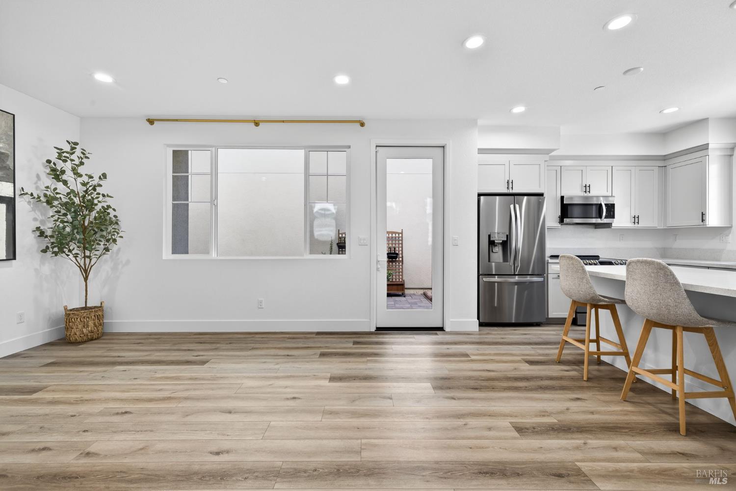 Detail Gallery Image 16 of 46 For 2782 Bella Cir, Santa Rosa,  CA 95407 - 3 Beds | 2/1 Baths