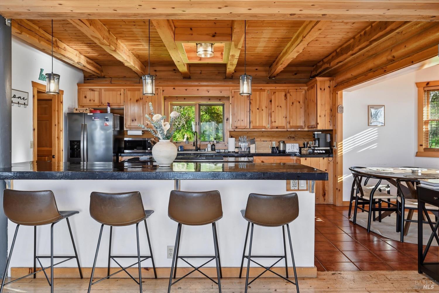 Detail Gallery Image 10 of 47 For 7001 Glebe Dr, Kelseyville,  CA 95451 - 2 Beds | 2 Baths