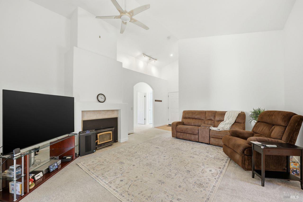 Detail Gallery Image 6 of 50 For 164 Fulton Pl, Windsor,  CA 95492 - 3 Beds | 2 Baths