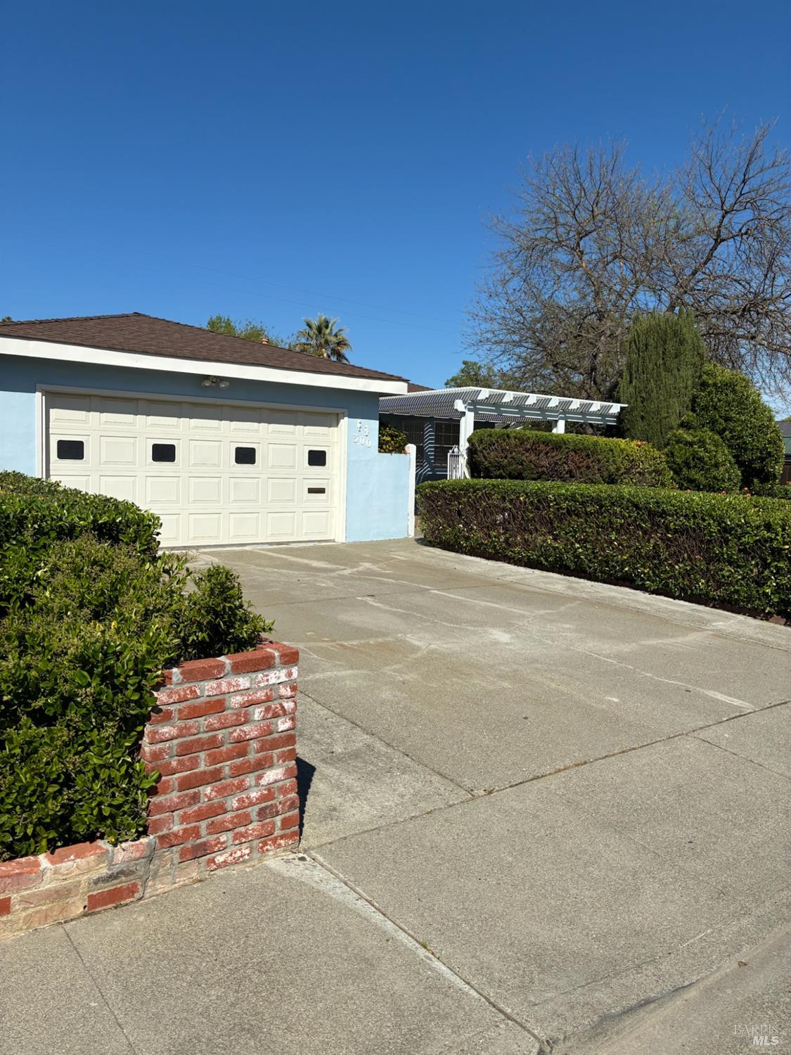 Detail Gallery Image 2 of 38 For 300 Begonia Blvd, Fairfield,  CA 94533 - 4 Beds | 2 Baths