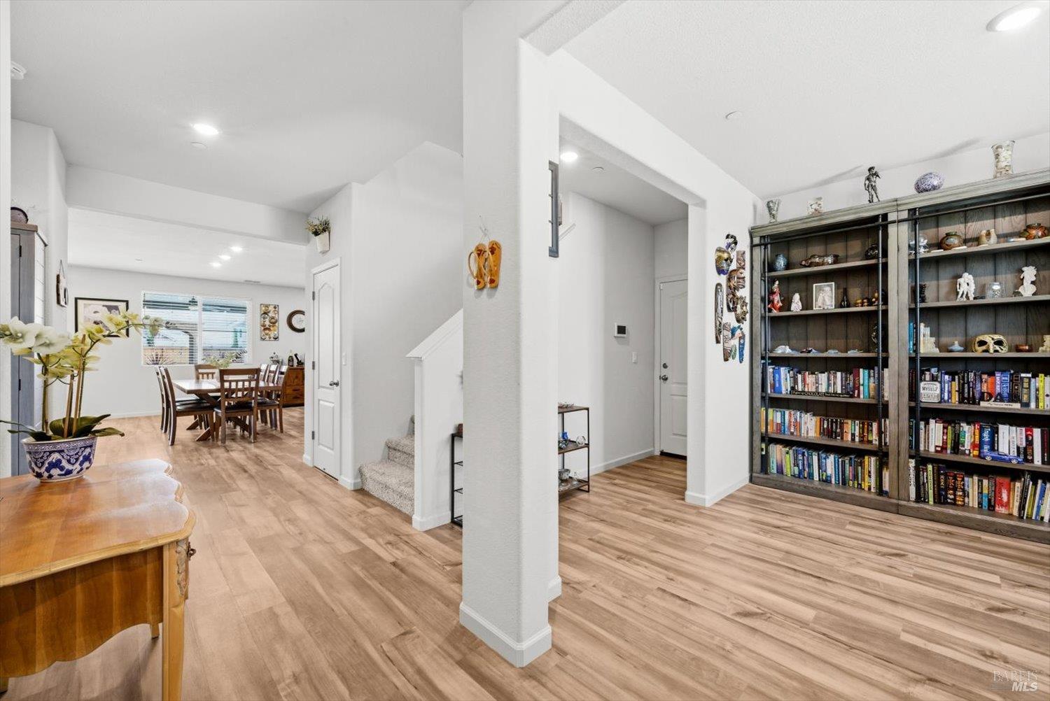 Detail Gallery Image 6 of 81 For 1685 Blossom Way, Dixon,  CA 95620 - 4 Beds | 3 Baths